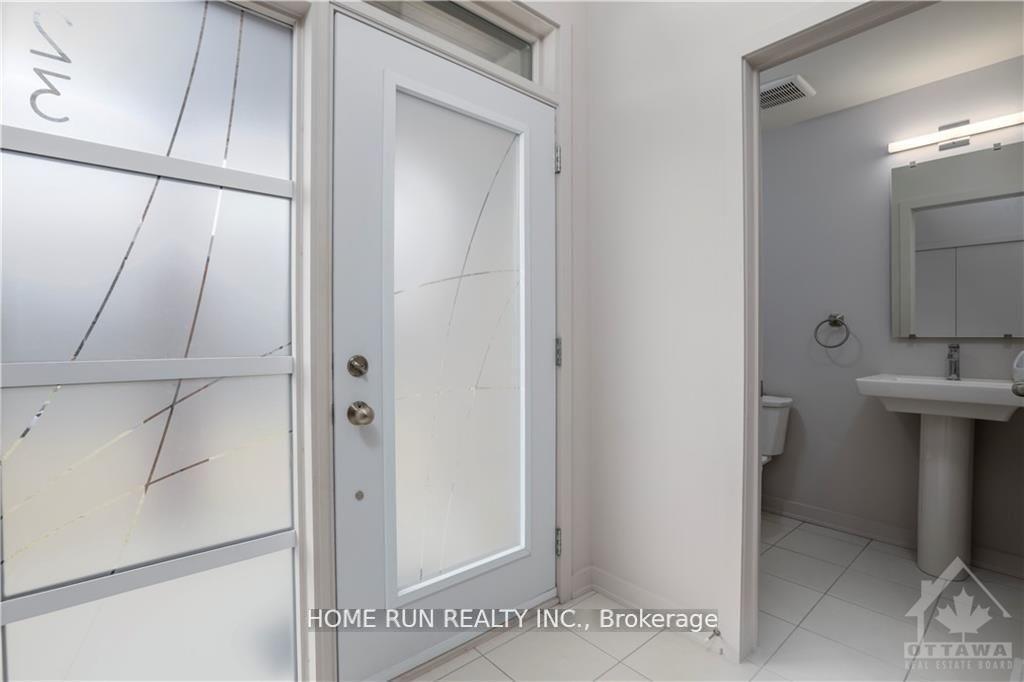 Photo 2 of 923 Chipping Circle, Ottawa, Riverside South/Gloucester Glen — HOMEH