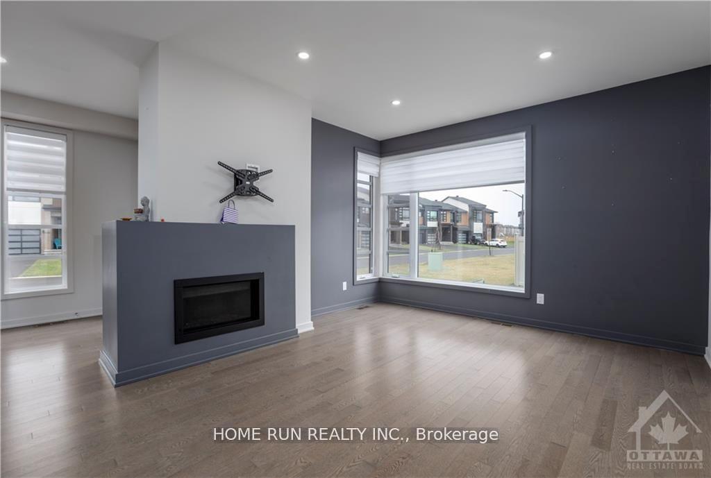 Photo 7 of 923 Chipping Circle, Ottawa, Riverside South/Gloucester Glen — HOMEH