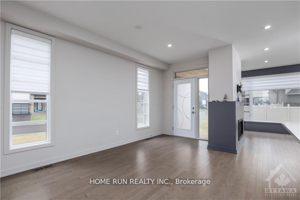Photo 11 of 923 Chipping Circle, Ottawa, Riverside South/Gloucester Glen — HOMEH