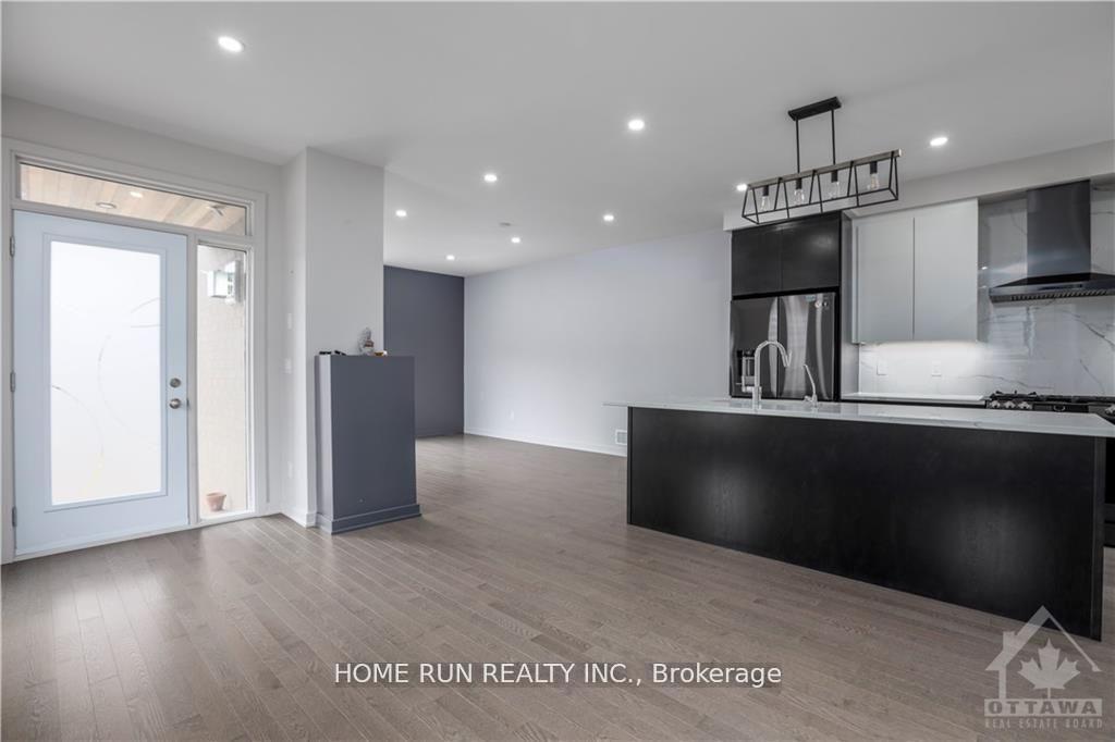 Photo 12 of 923 Chipping Circle, Ottawa, Riverside South/Gloucester Glen — HOMEH