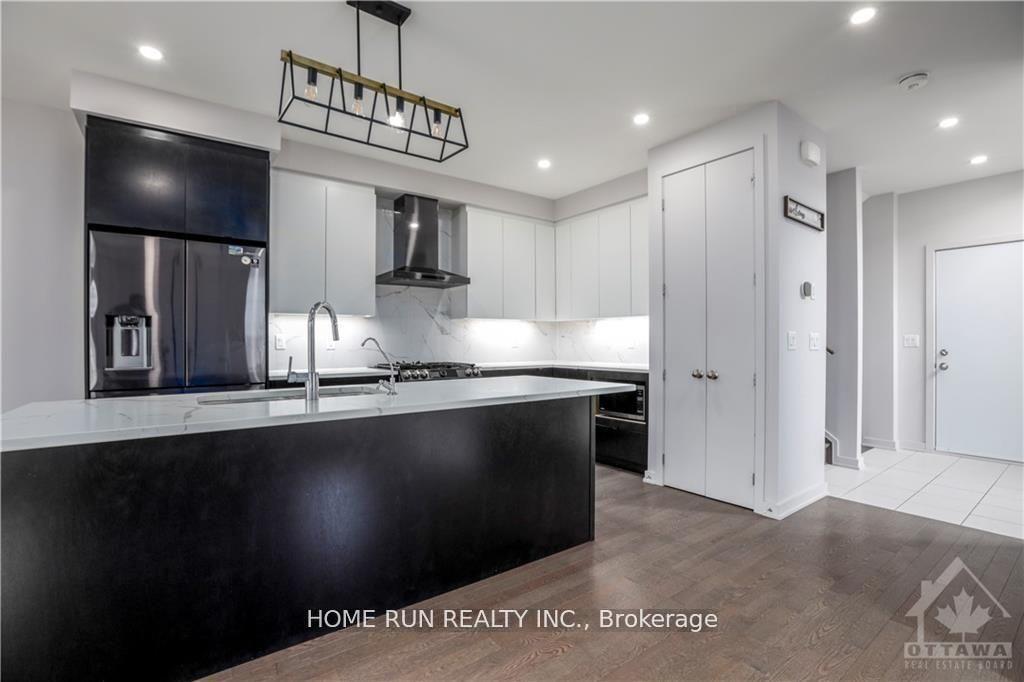 Photo 13 of 923 Chipping Circle, Ottawa, Riverside South/Gloucester Glen — HOMEH