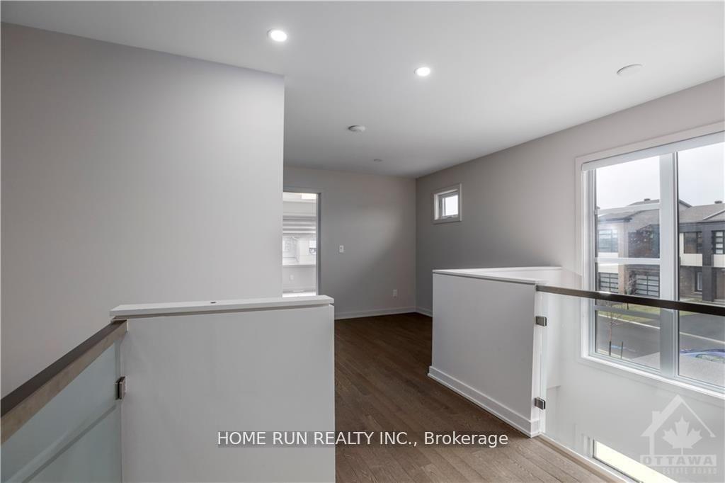Photo 19 of 923 Chipping Circle, Ottawa, Riverside South/Gloucester Glen — HOMEH