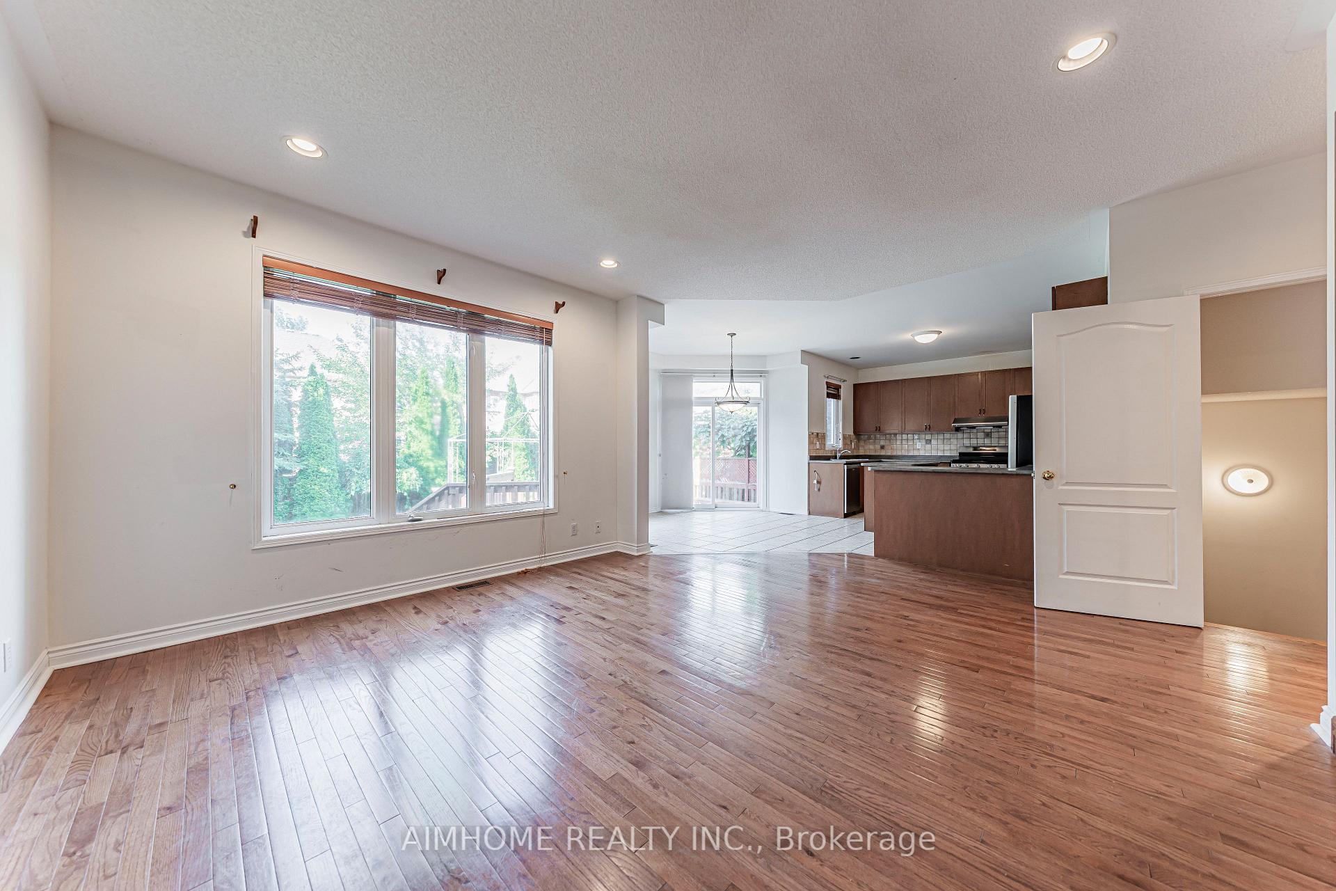 Photo 2 of 48 Red Ash Drive, Markham, Legacy — HOMEH