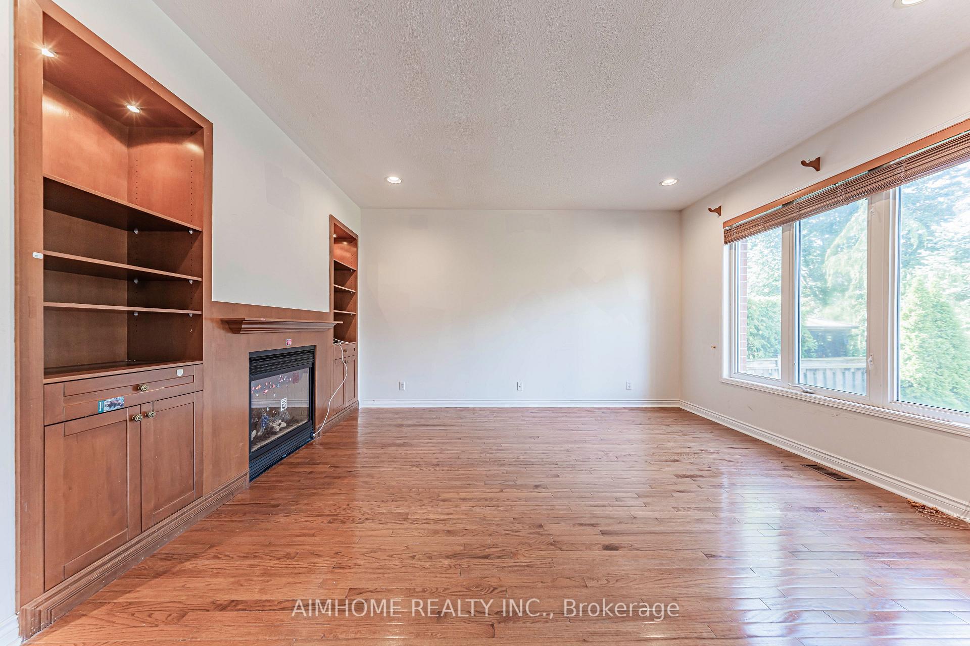Photo 6 of 48 Red Ash Drive, Markham, Legacy — HOMEH