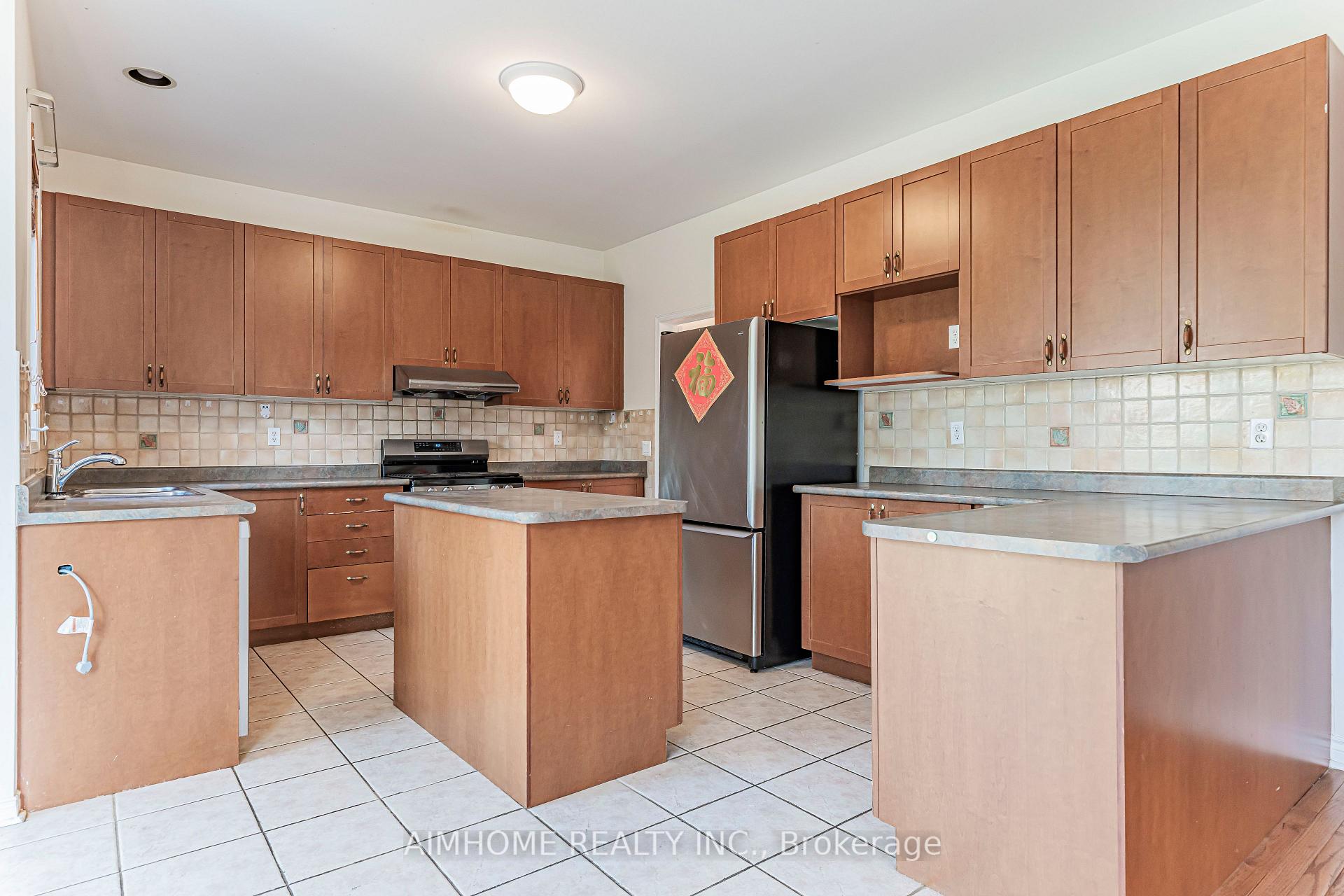 Photo 7 of 48 Red Ash Drive, Markham, Legacy — HOMEH