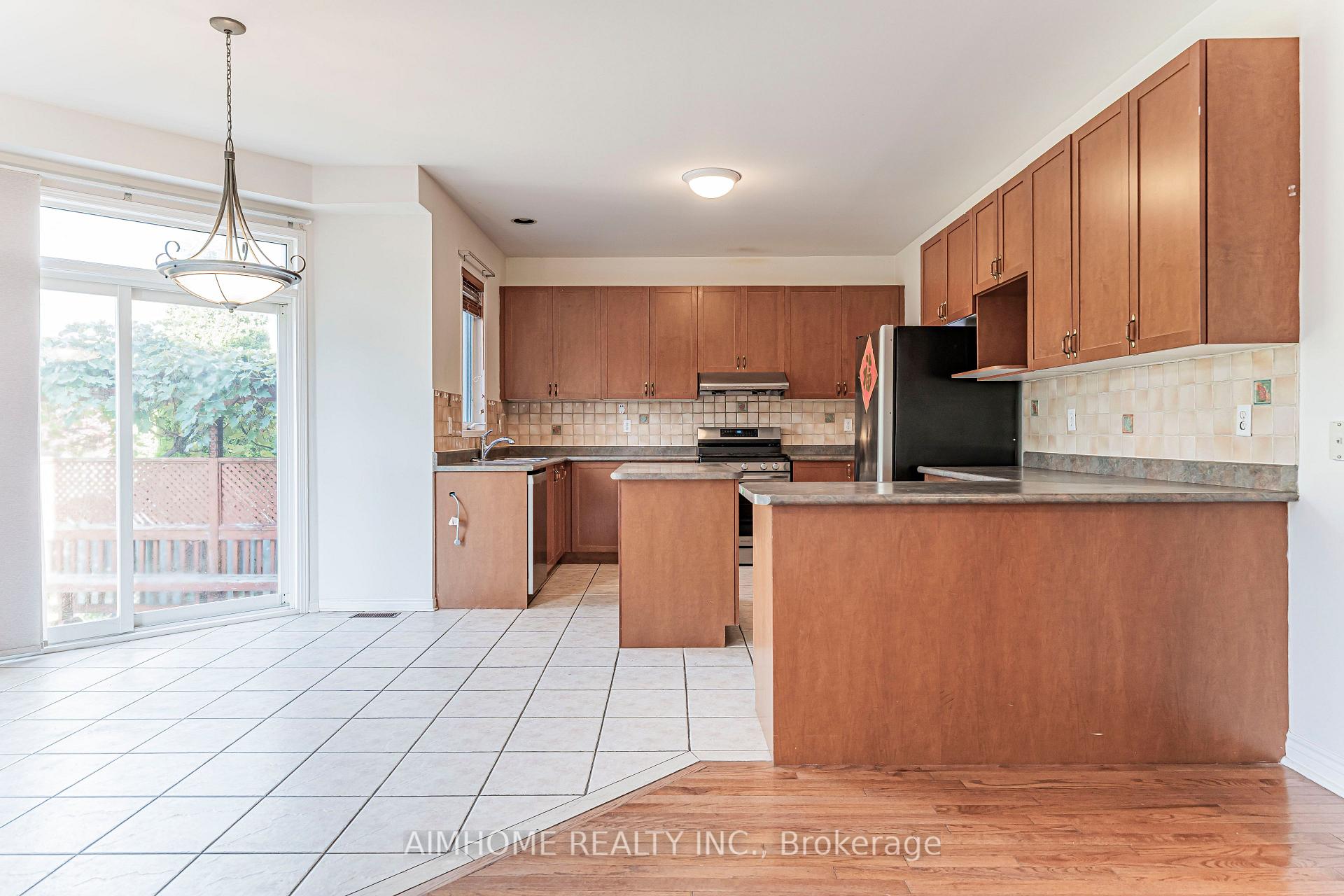 Photo 8 of 48 Red Ash Drive, Markham, Legacy — HOMEH