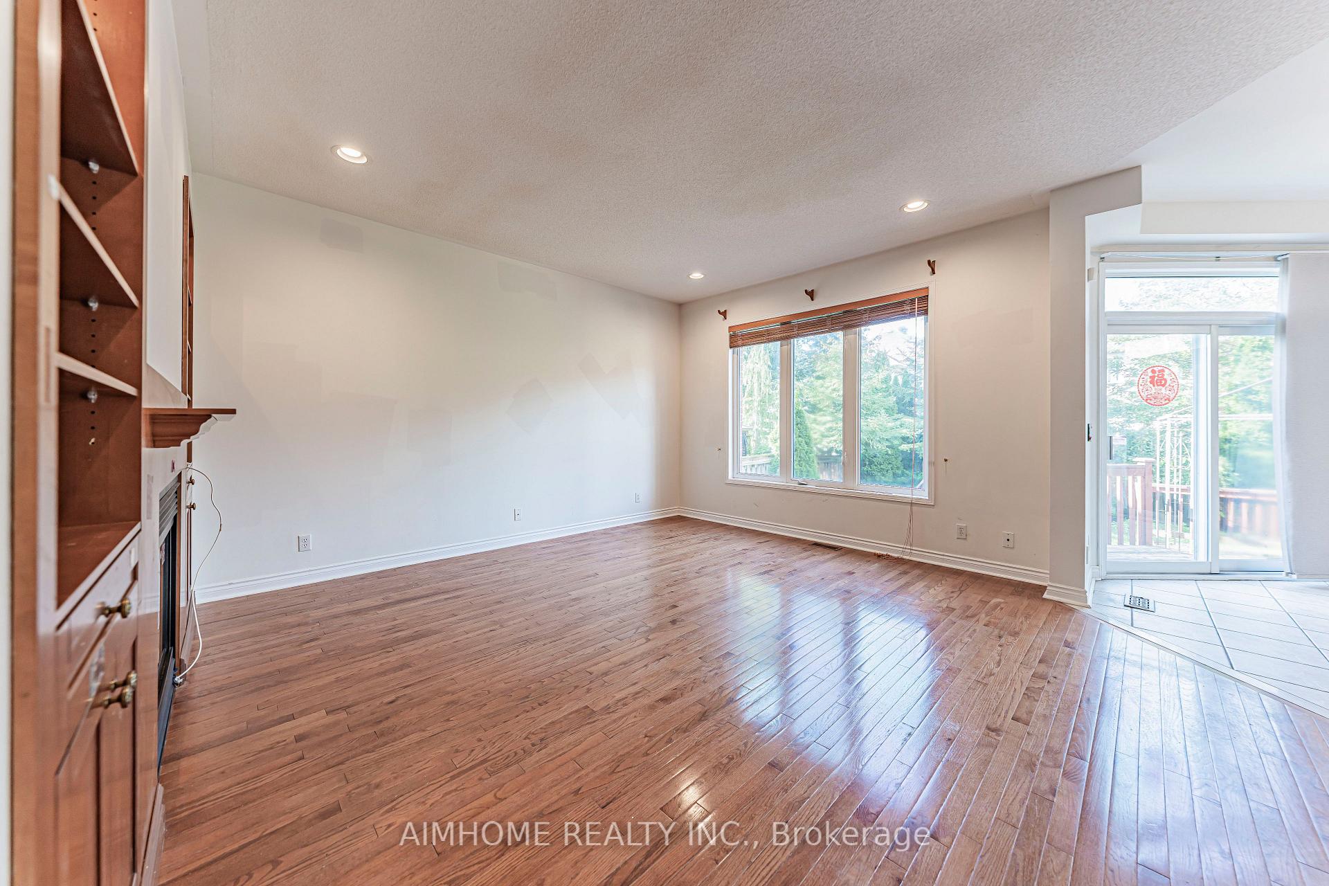 Photo 9 of 48 Red Ash Drive, Markham, Legacy — HOMEH
