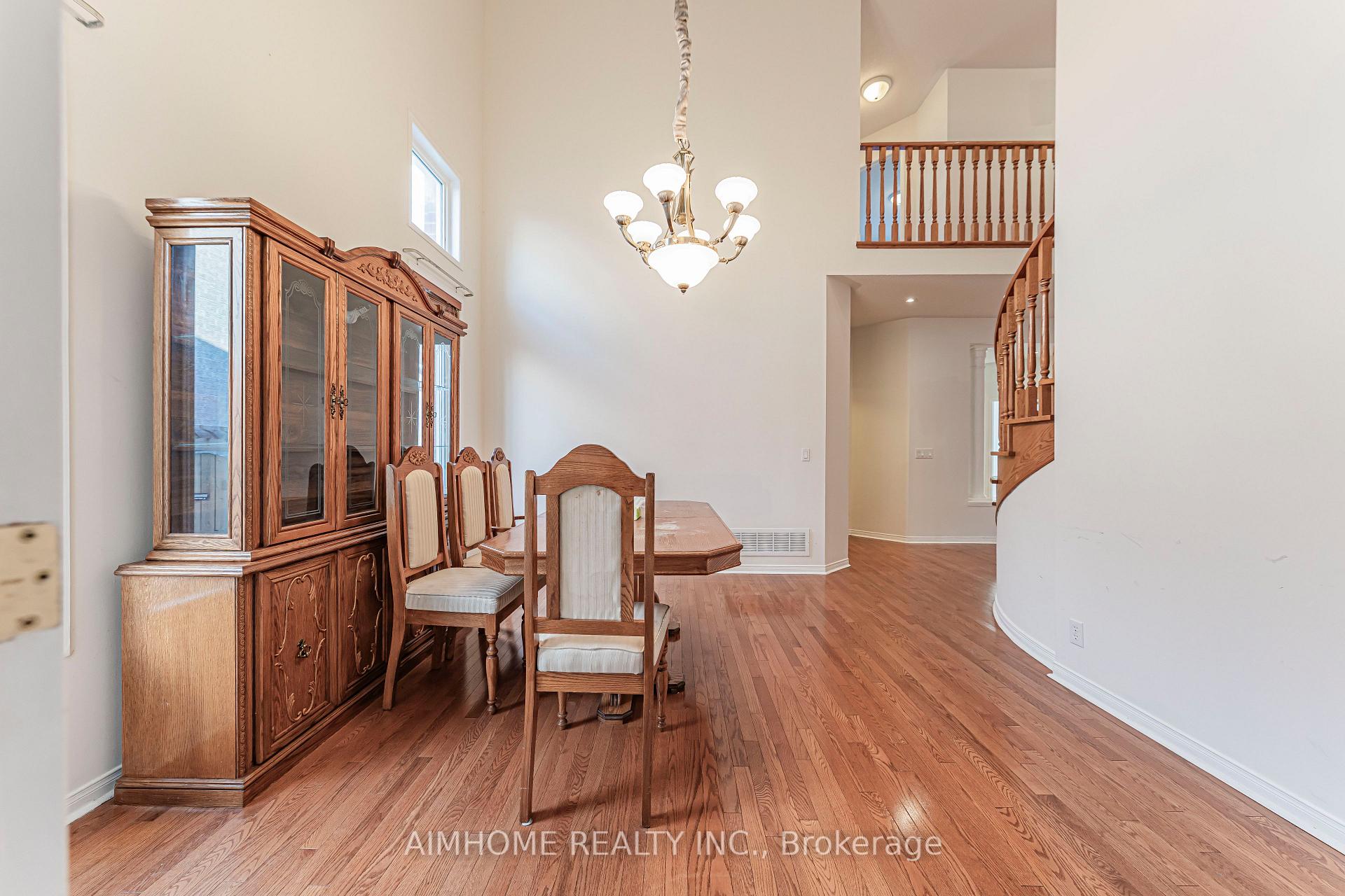 Photo 12 of 48 Red Ash Drive, Markham, Legacy — HOMEH