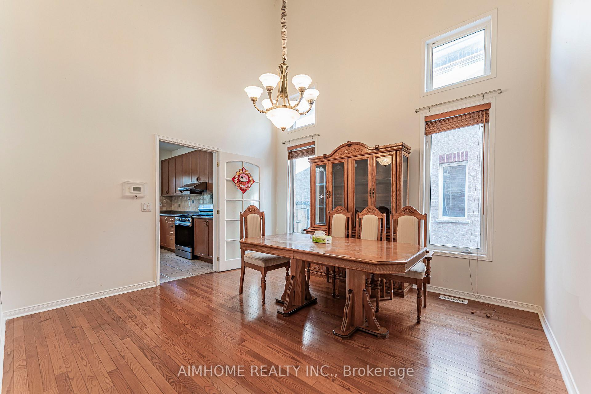 Photo 13 of 48 Red Ash Drive, Markham, Legacy — HOMEH