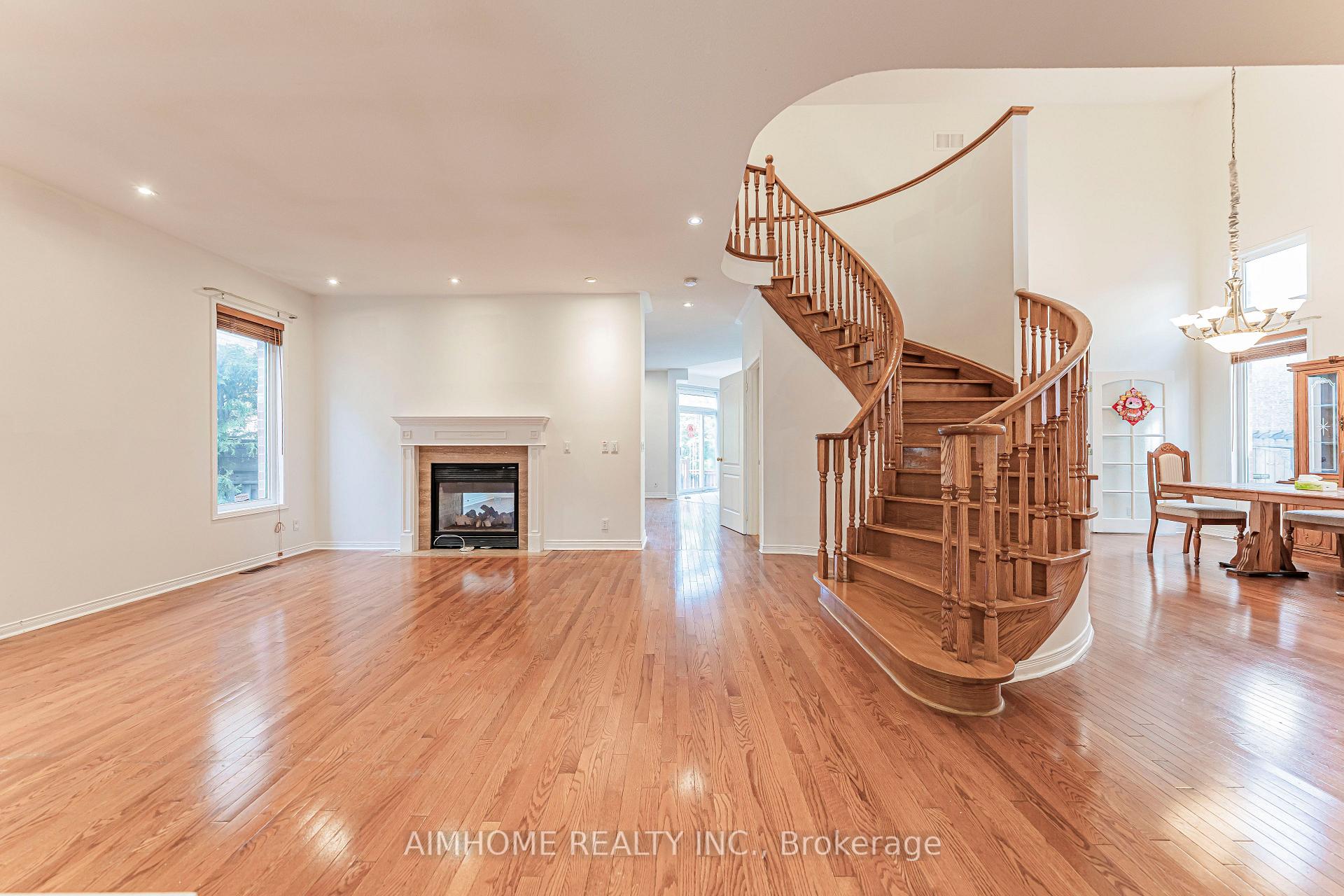 Photo 14 of 48 Red Ash Drive, Markham, Legacy — HOMEH
