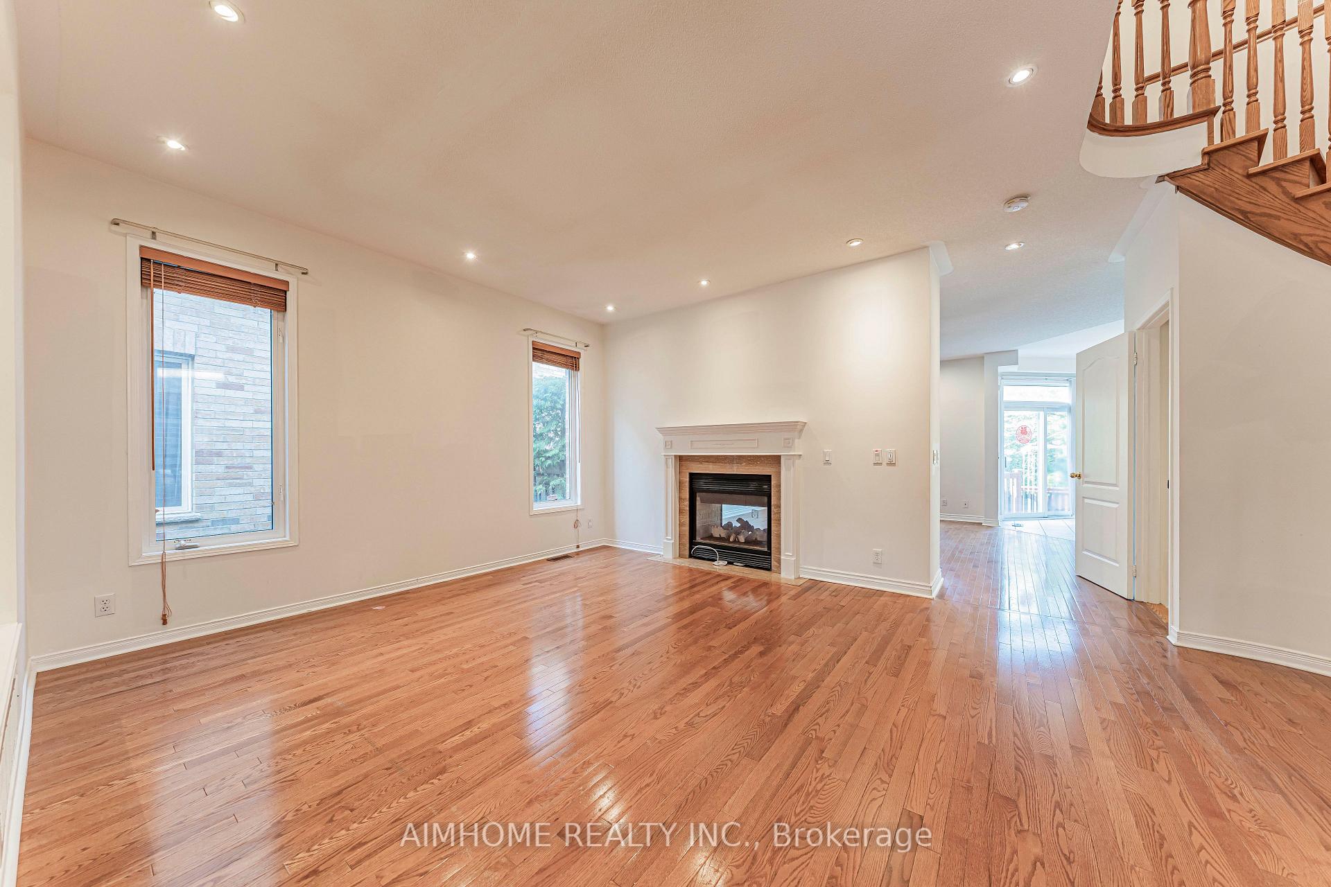 Photo 18 of 48 Red Ash Drive, Markham, Legacy — HOMEH