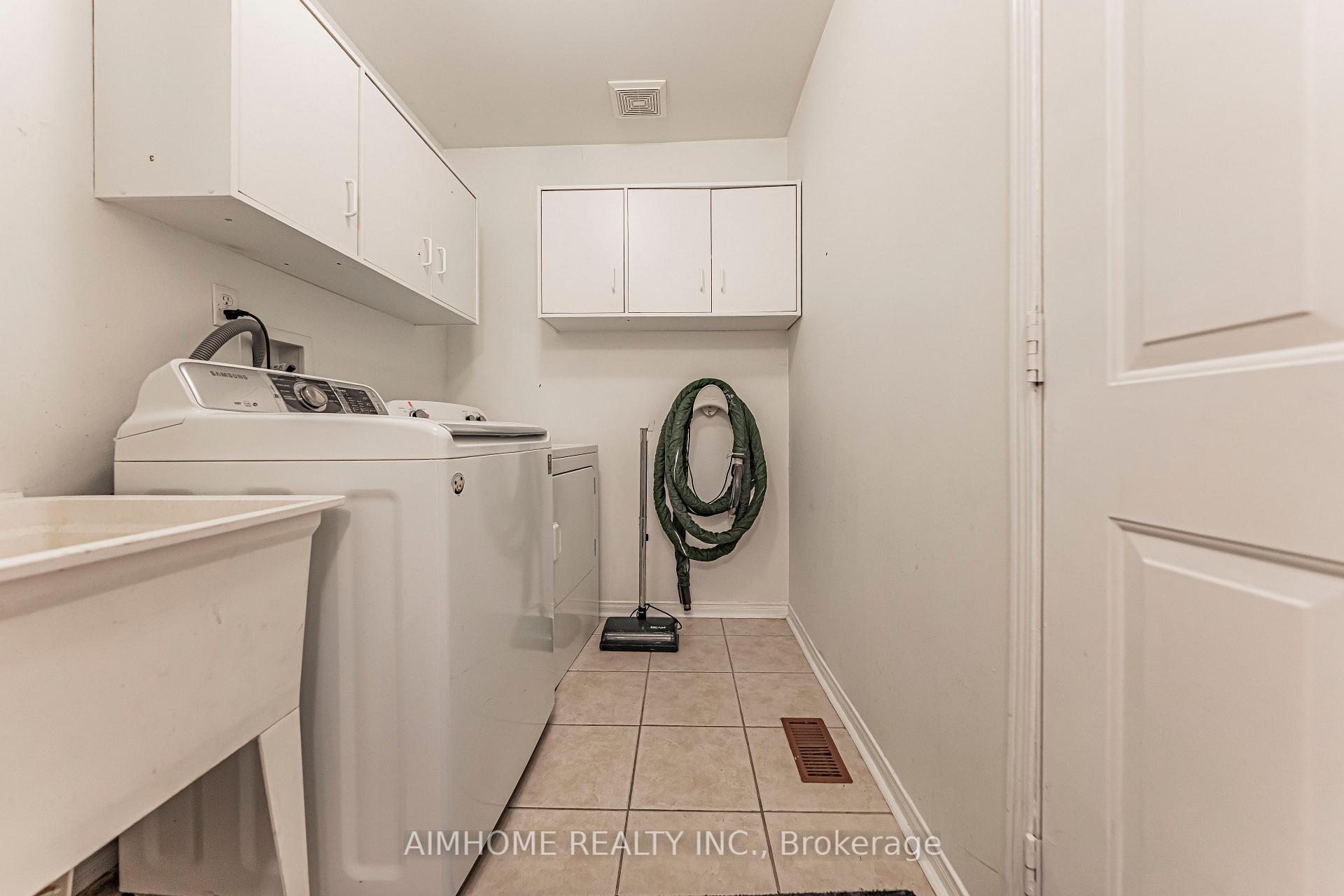 Photo 34 of 48 Red Ash Drive, Markham, Legacy — HOMEH