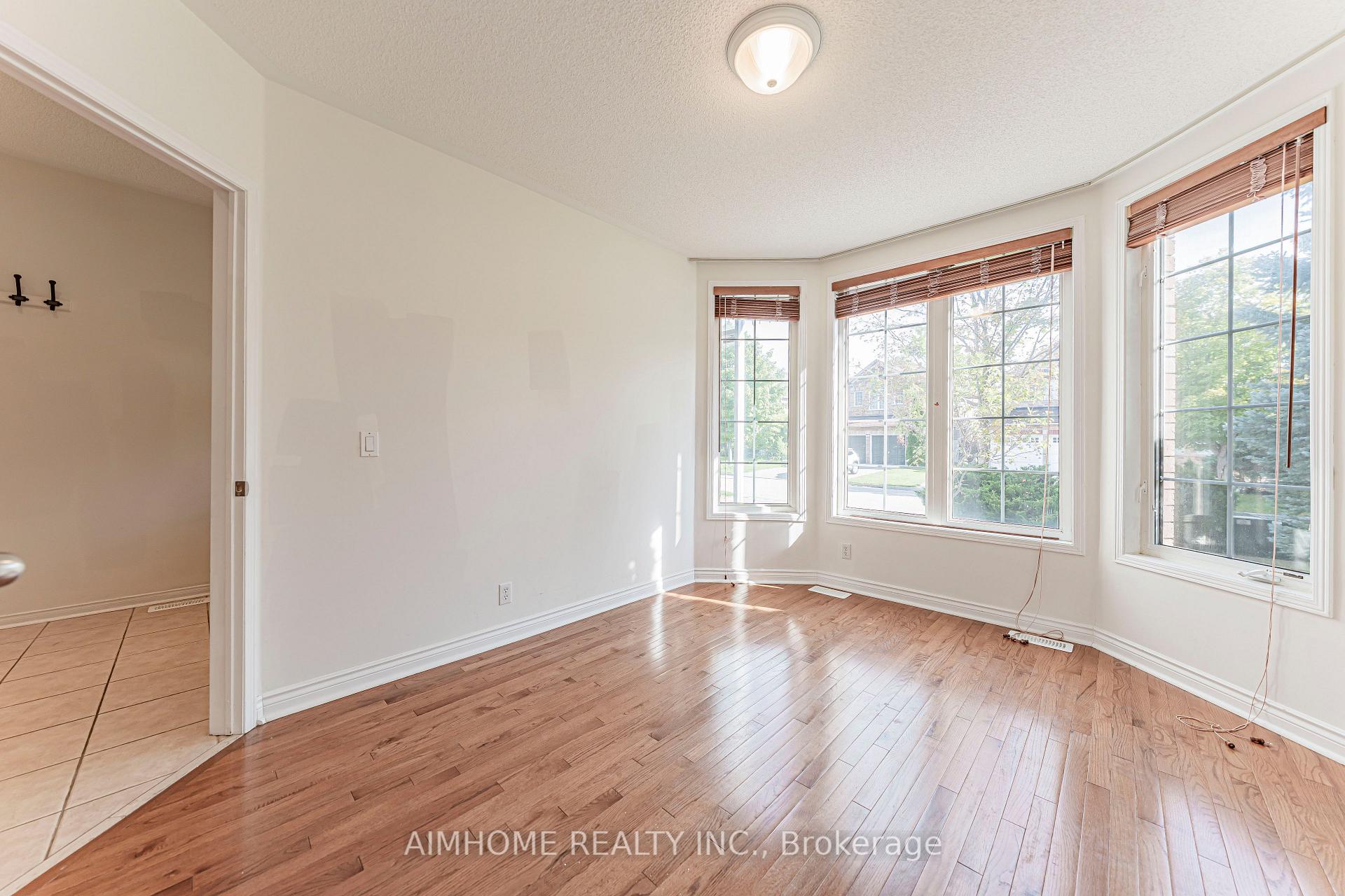 Photo 40 of 48 Red Ash Drive, Markham, Legacy — HOMEH
