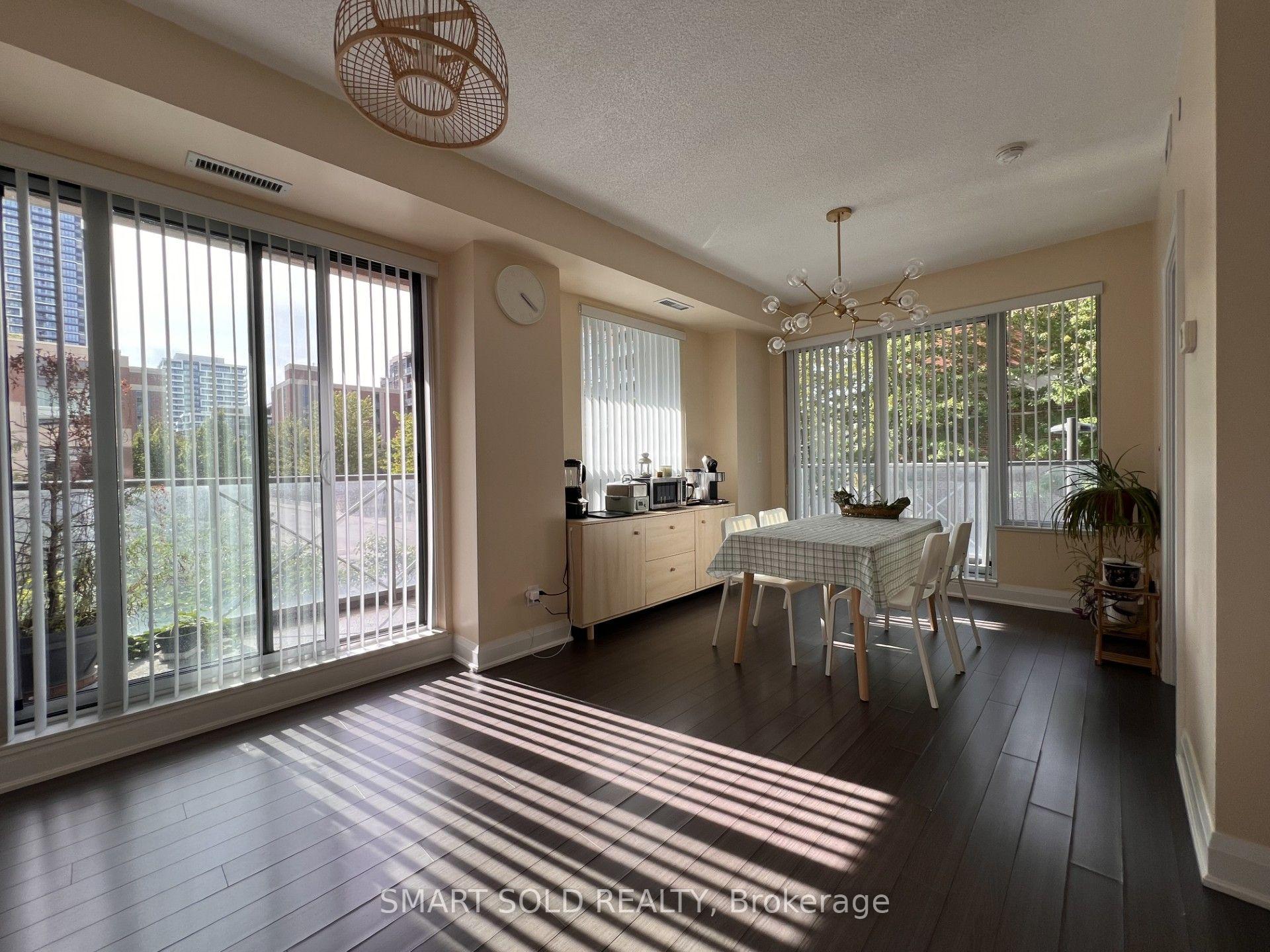 Photo 3 of Unit 212, 1 Uptown Drive, Markham, Unionville — HOMEH