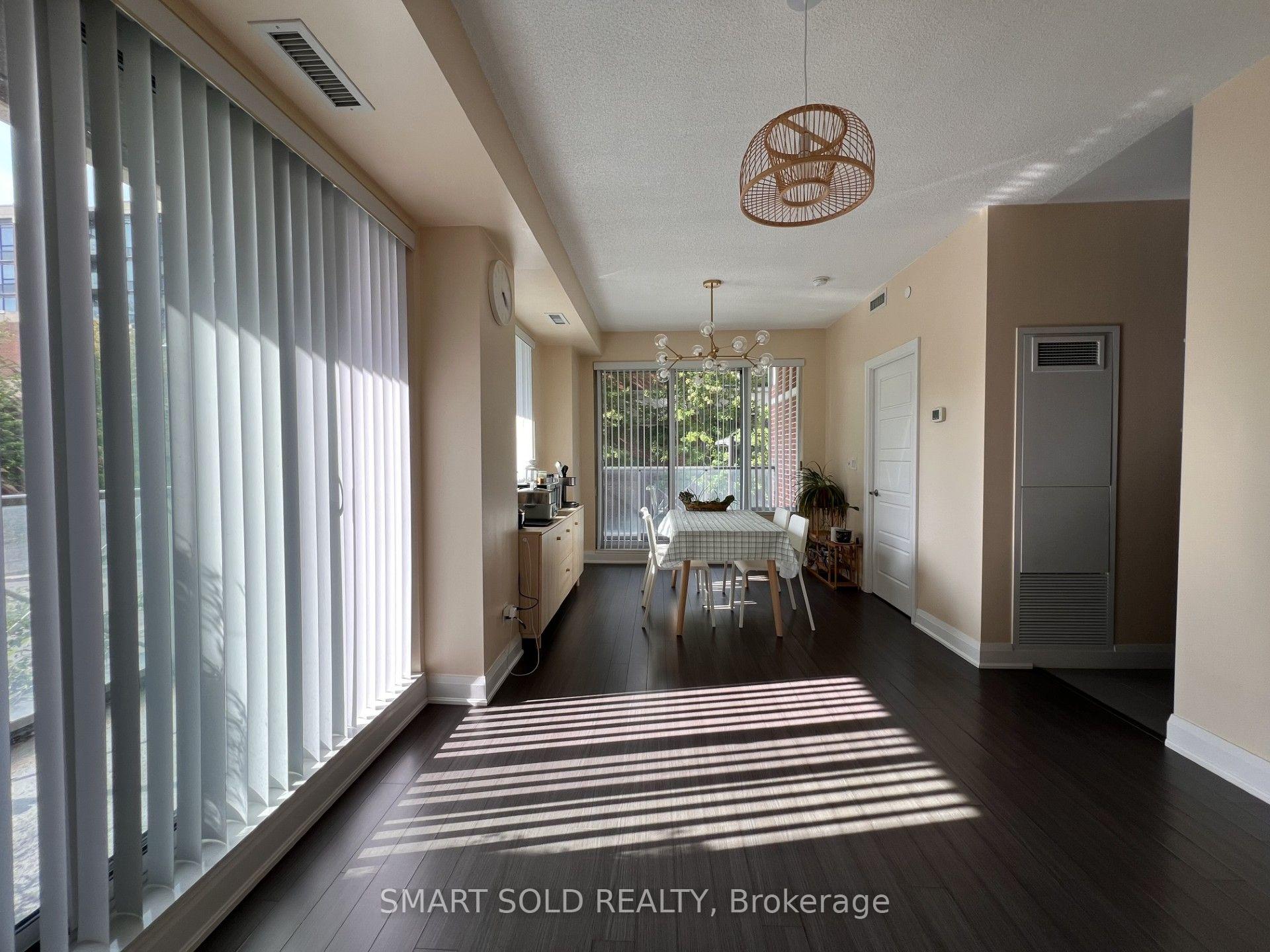 Photo 4 of Unit 212, 1 Uptown Drive, Markham, Unionville — HOMEH