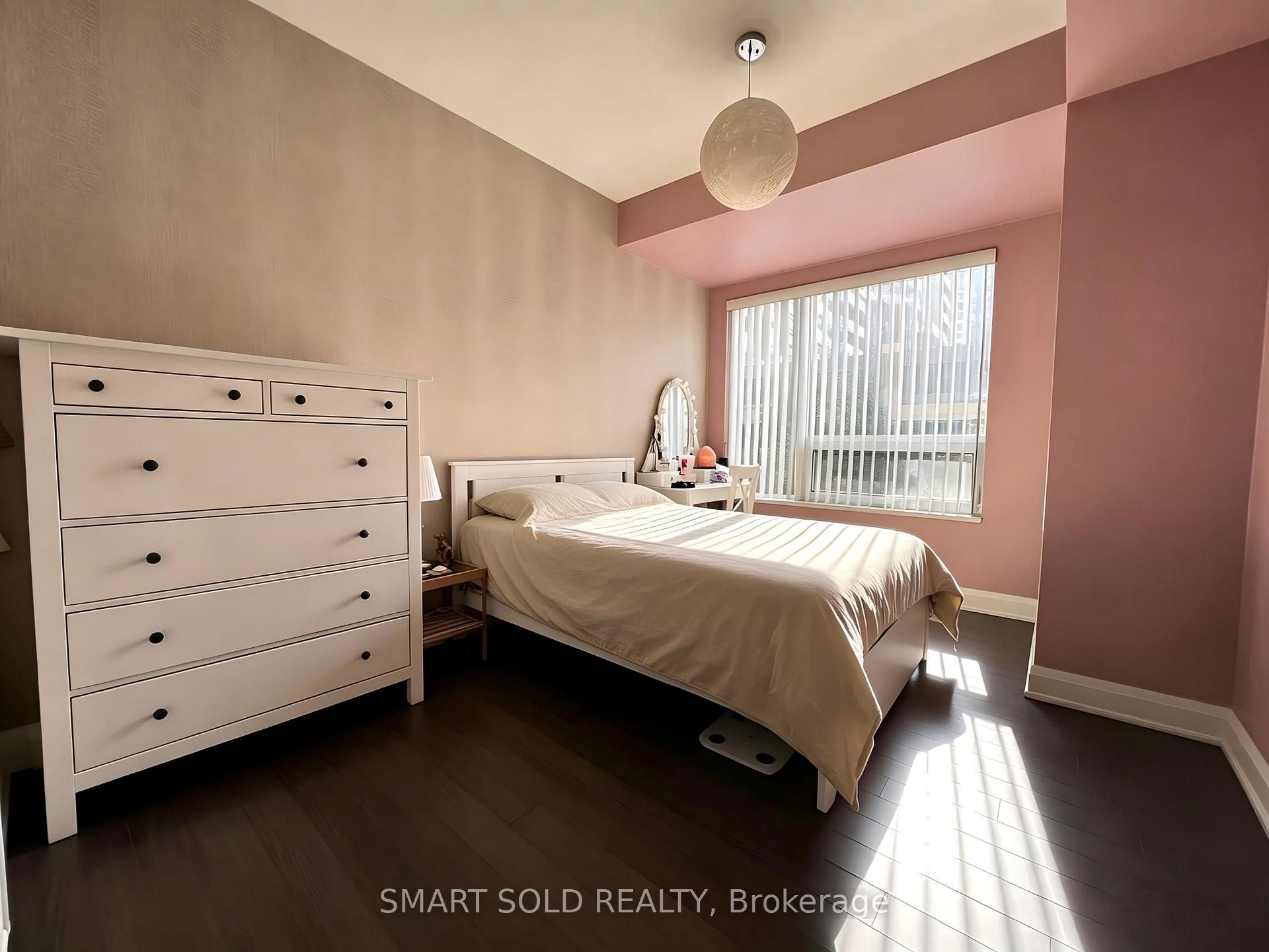 Photo 6 of Unit 212, 1 Uptown Drive, Markham, Unionville — HOMEH