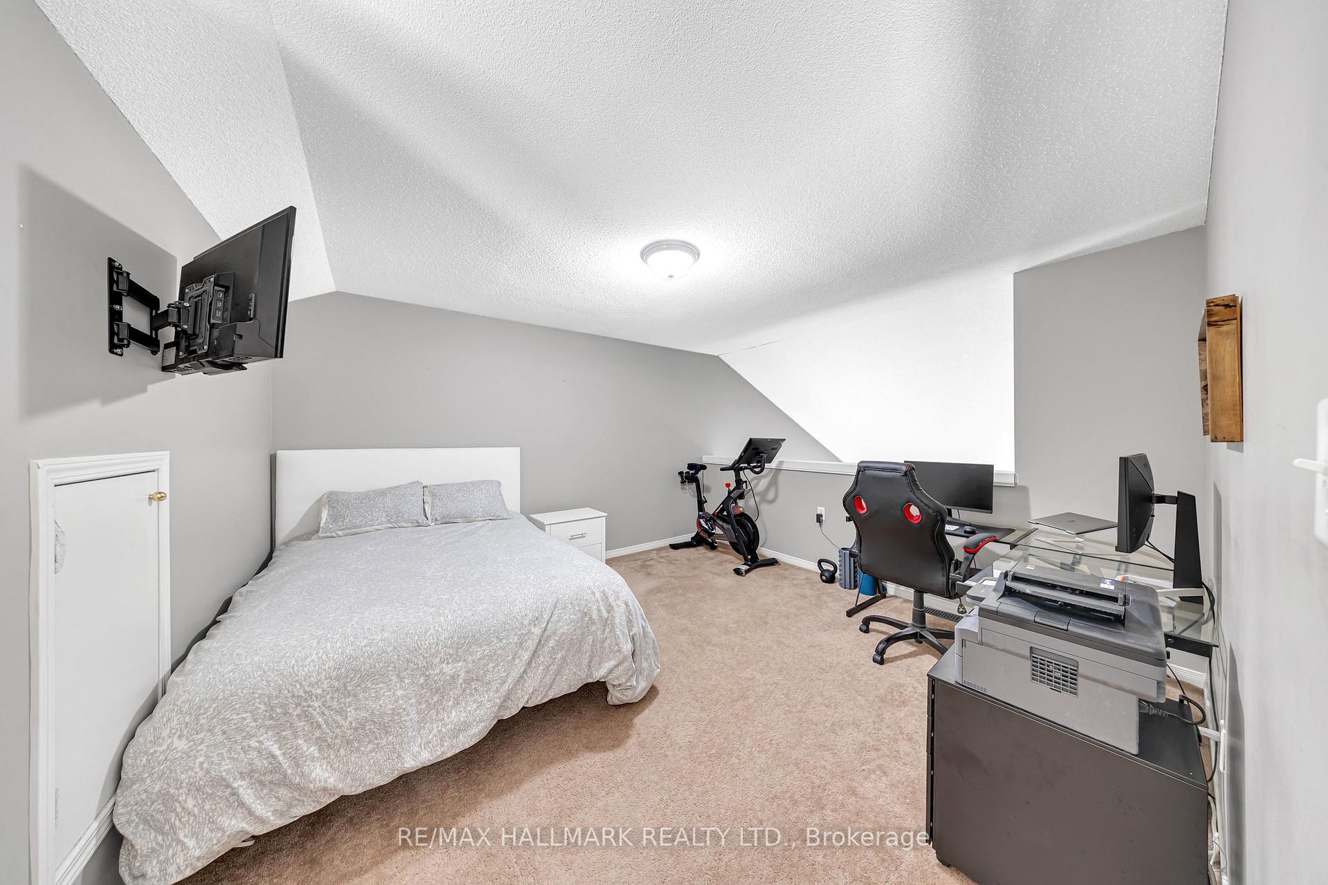 Photo 18 of Unit 3, 106 Petra Way, Whitby, Pringle Creek — HOMEH