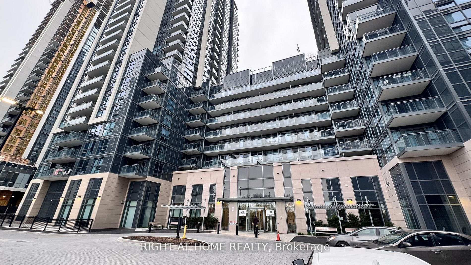 Front of Unit 824, 20 Meadowglen Place S
