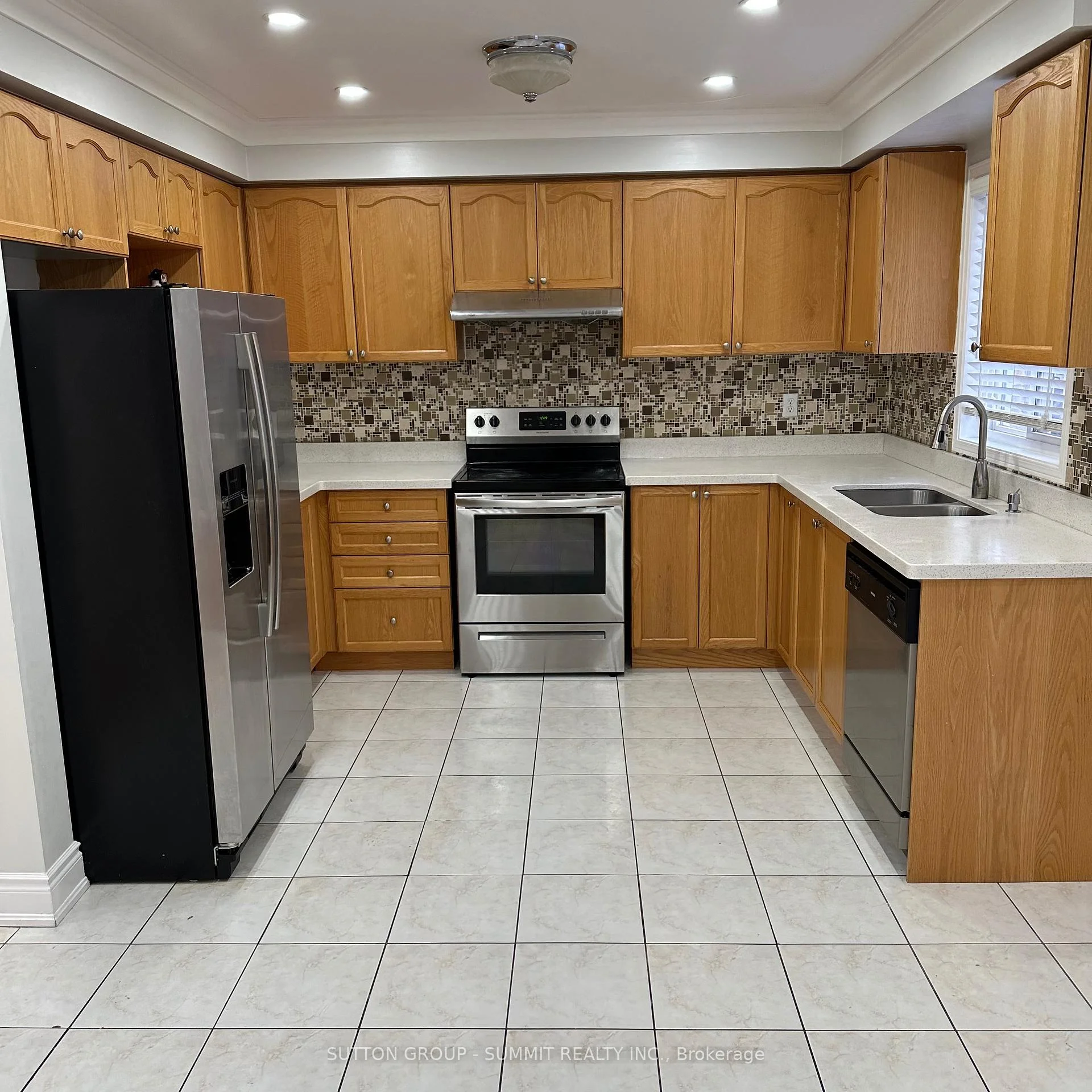Photo 12 of 57 Trudelle Crescent, Brampton, Fletcher's Meadow — HOMEH