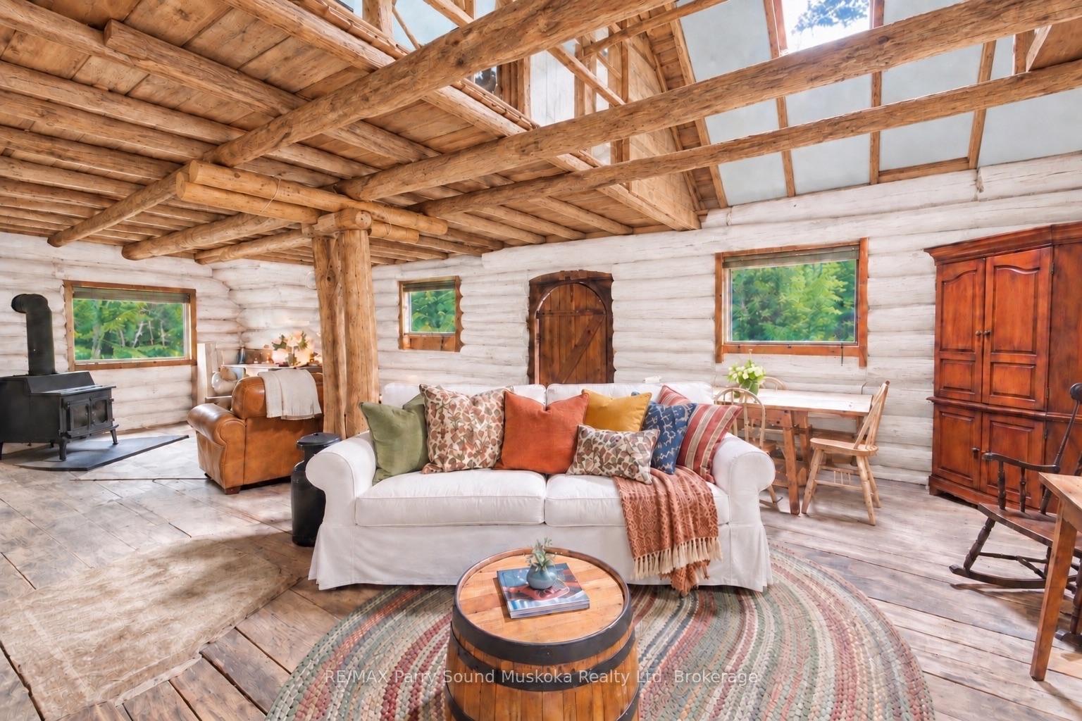 Photo 6 of 141 Middle Road, McMurrich/Monteith, Monteith — HOMEH