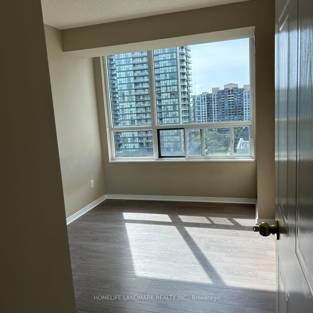 Photo 10 of Unit 1803, 238 Doris Avenue, North York, Willowdale East — HOMEH