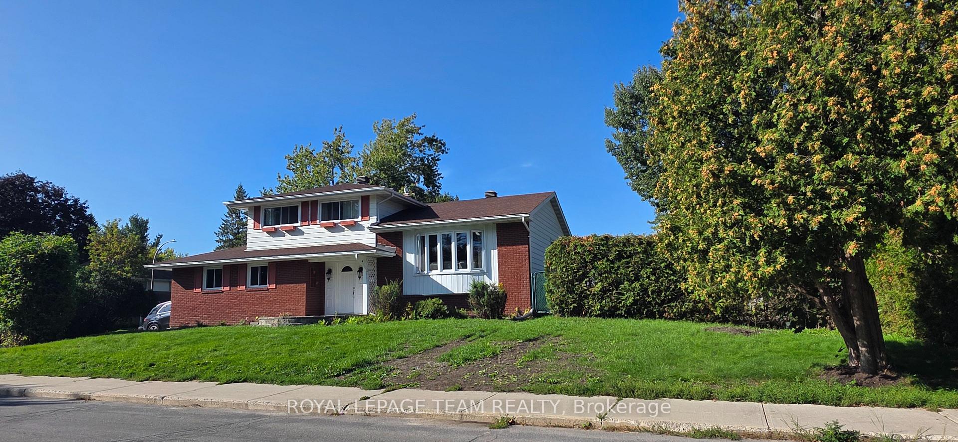 Photo of 13 Ridgeburn Gate