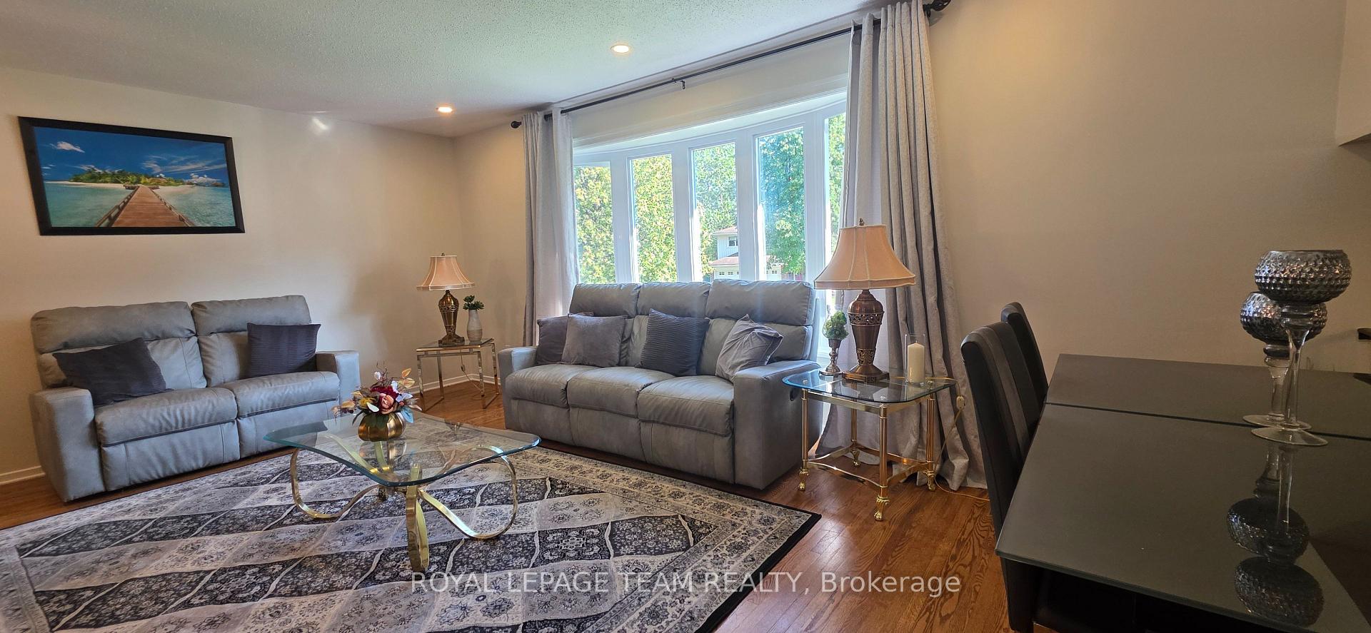 Photo 17 of 13 Ridgeburn Gate, Ottawa, Blackburn Hamlet — HOMEH