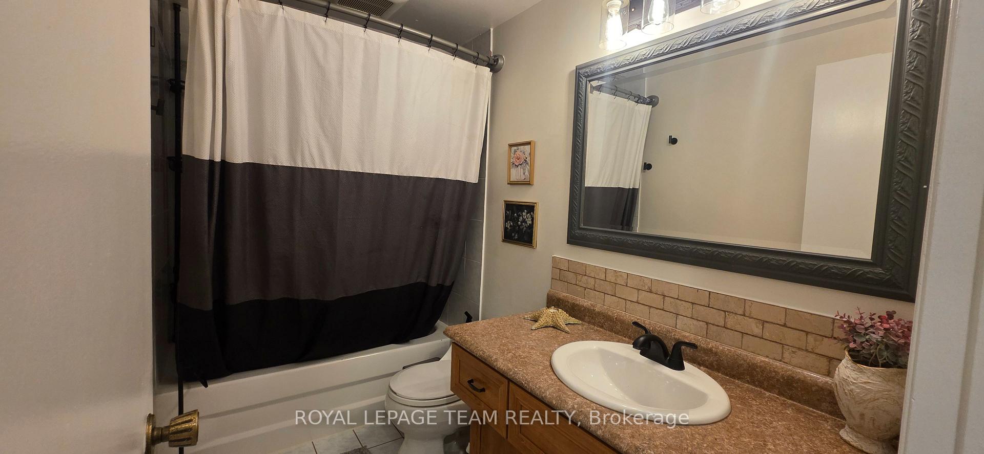 Photo 18 of 13 Ridgeburn Gate, Ottawa, Blackburn Hamlet — HOMEH