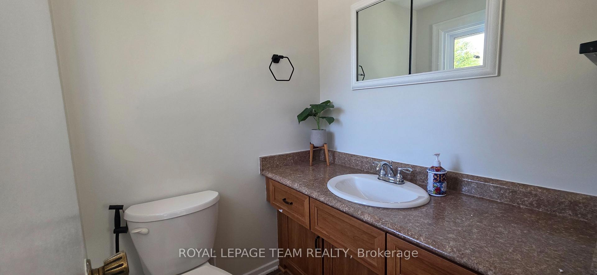 Photo 20 of 13 Ridgeburn Gate, Ottawa, Blackburn Hamlet — HOMEH