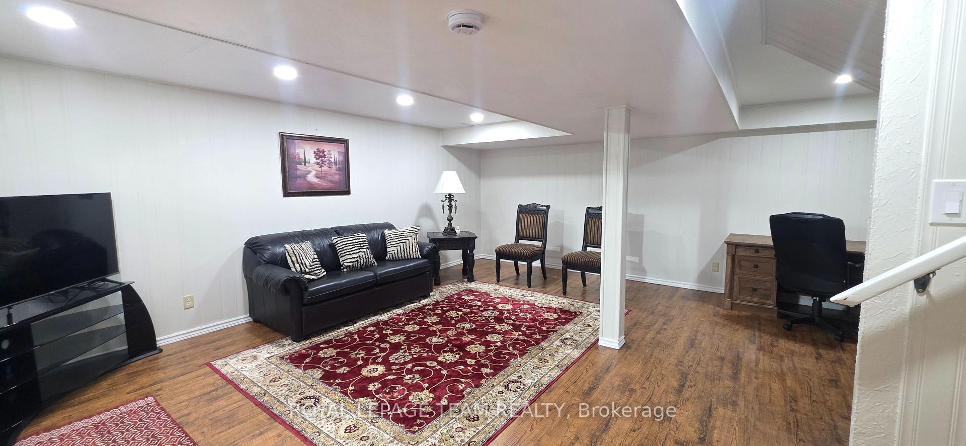 Photo 23 of 13 Ridgeburn Gate, Ottawa, Blackburn Hamlet — HOMEH