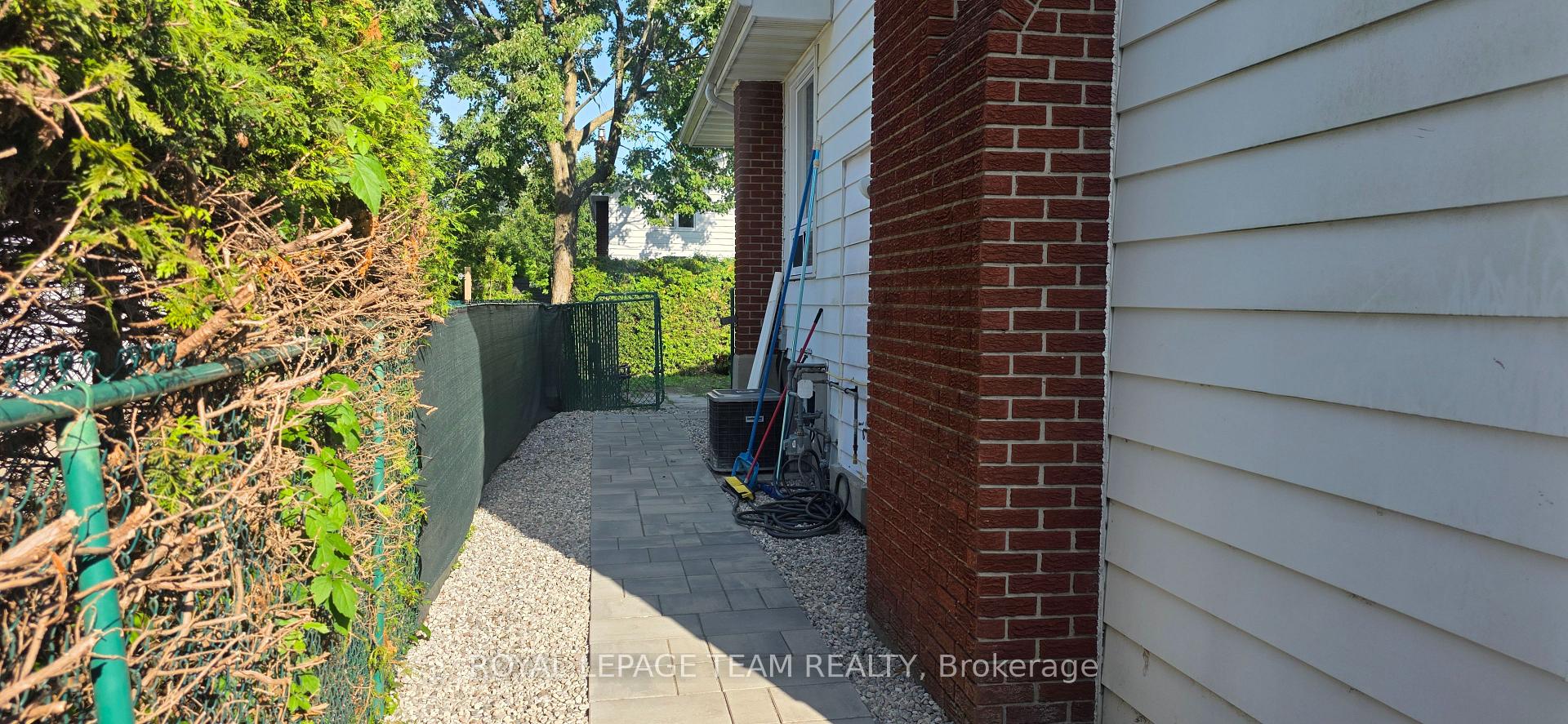 Photo 28 of 13 Ridgeburn Gate, Ottawa, Blackburn Hamlet — HOMEH