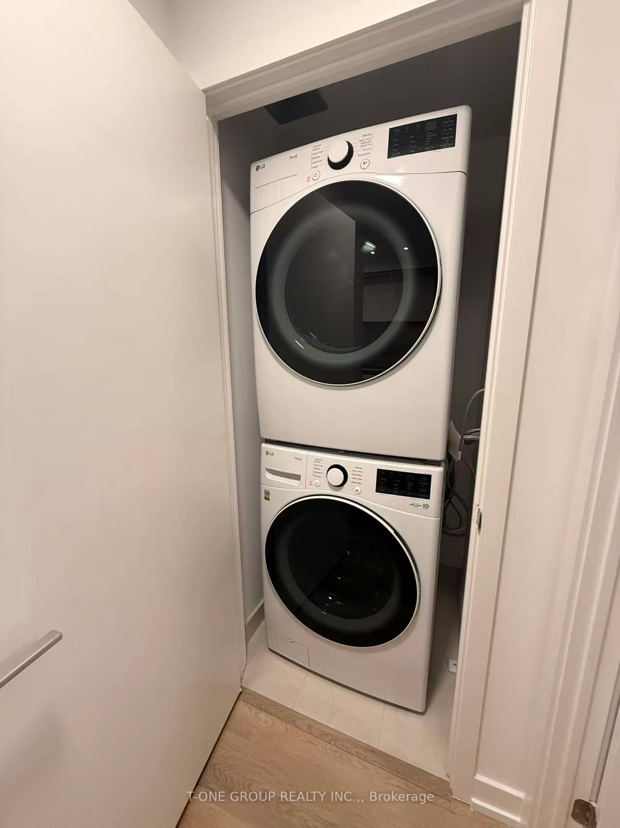 Photo 12 of Unit 1805, 395 Square One Drive, Mississauga, City Centre — HOMEH