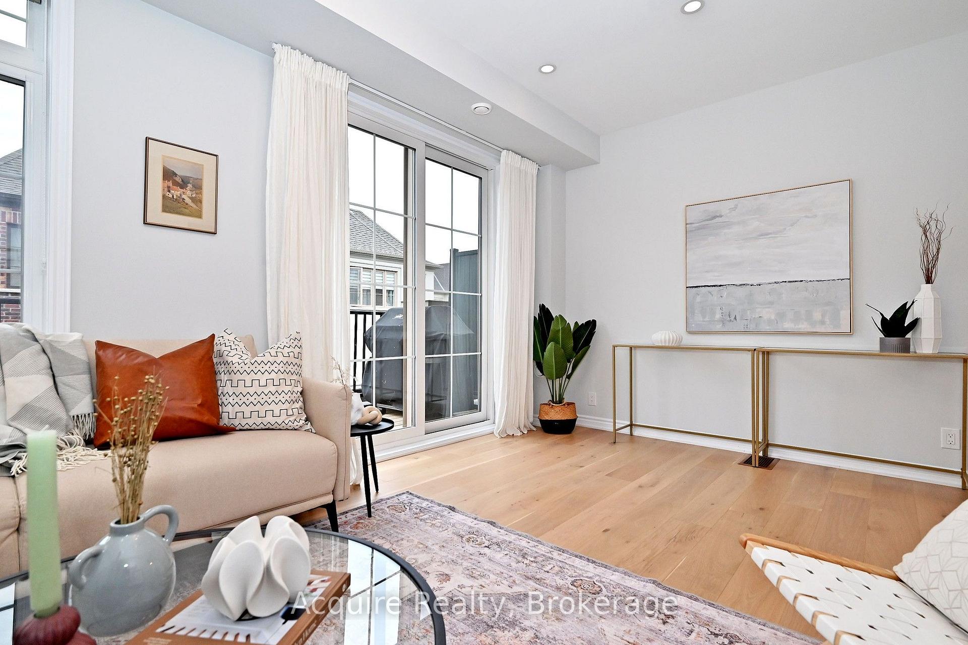 Photo 10 of 23 William Shearn Crescent, Markham, Angus Glen — HOMEH