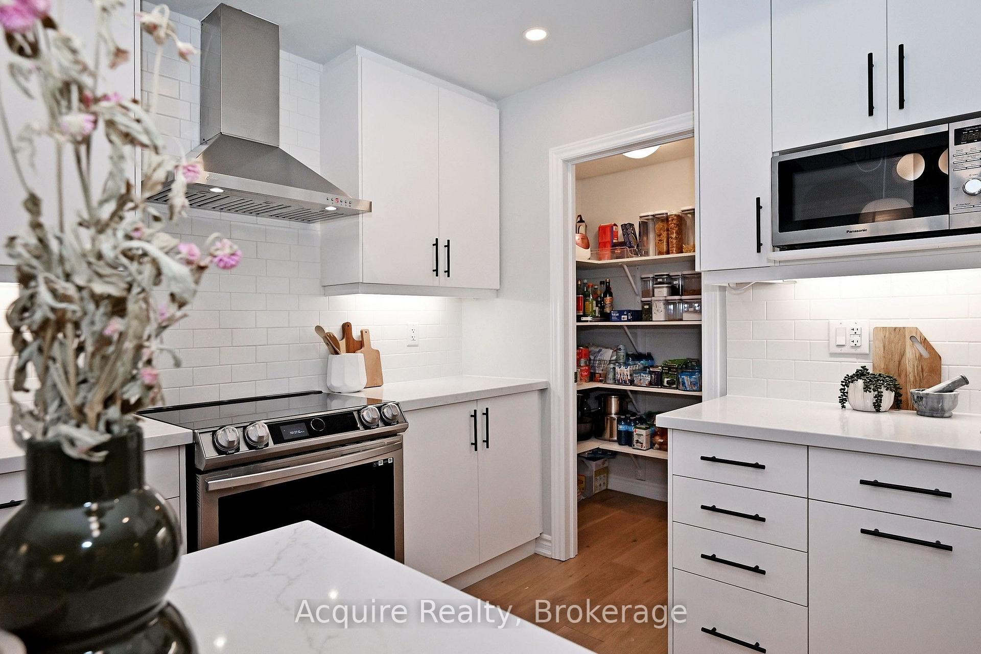 Photo 19 of 23 William Shearn Crescent, Markham, Angus Glen — HOMEH