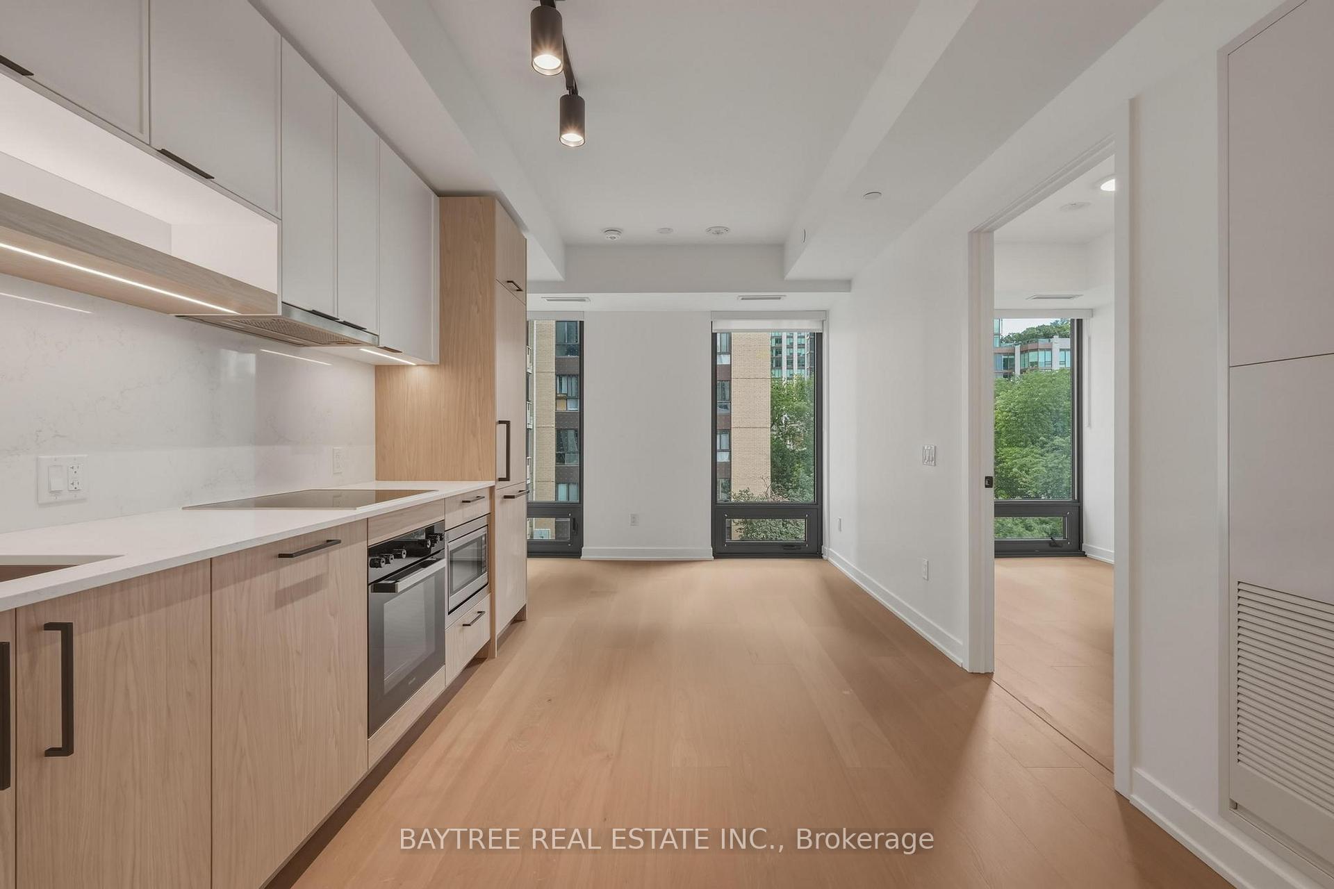 Photo 4 of Unit 705, 91 Montclair Avenue, Toronto, Forest Hill South — HOMEH