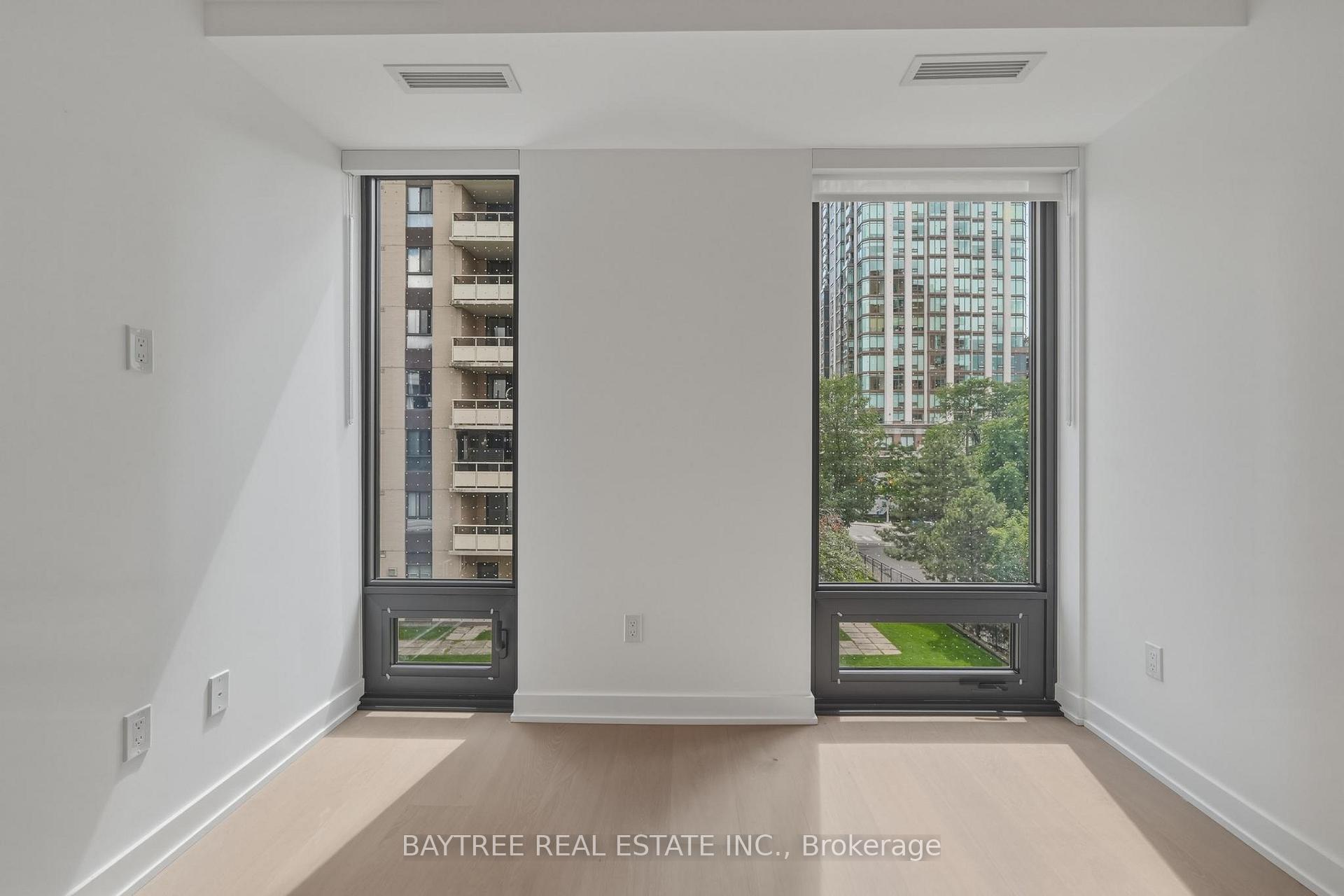Photo 7 of Unit 705, 91 Montclair Avenue, Toronto, Forest Hill South — HOMEH