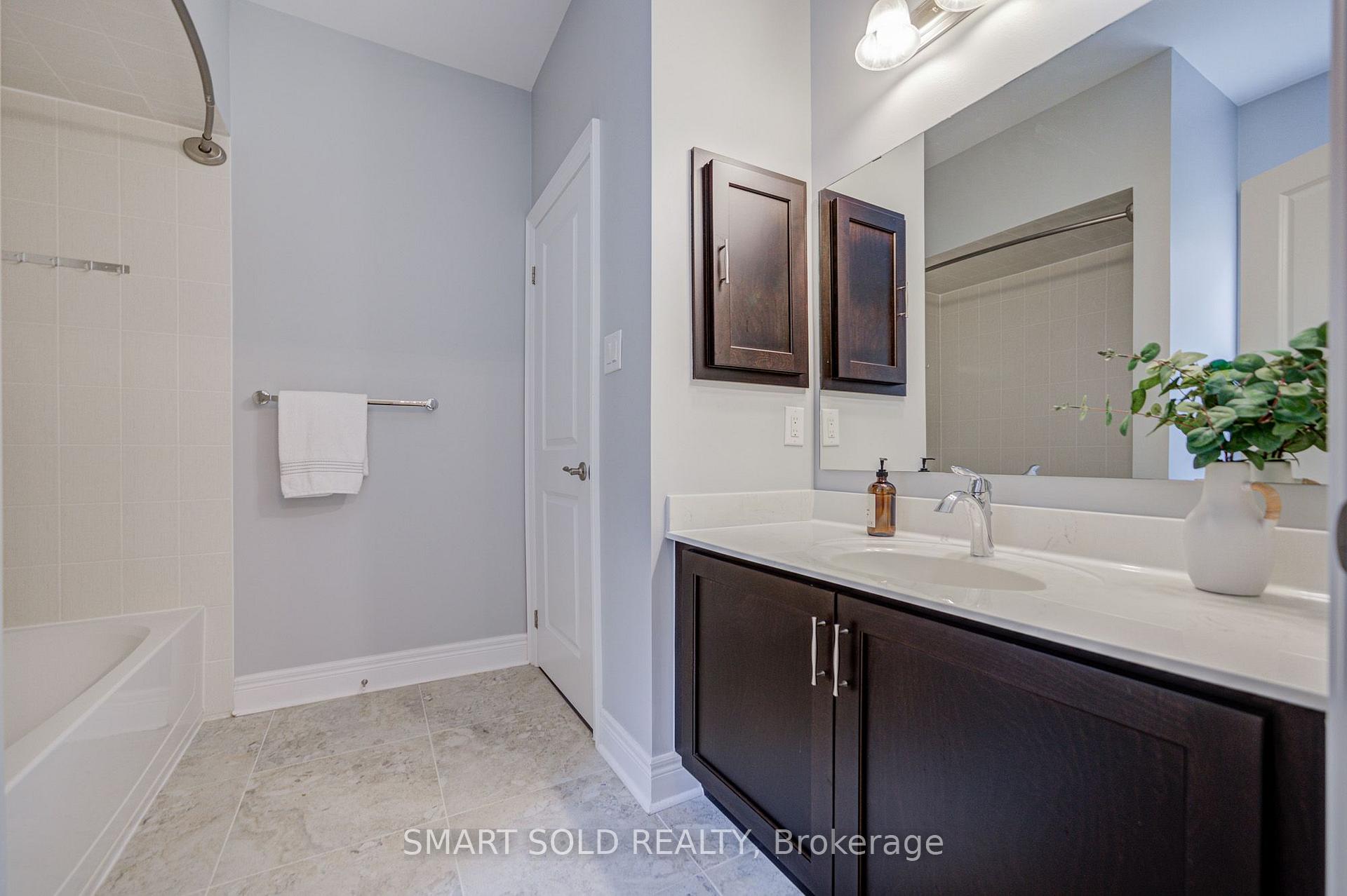 Photo 36 of 75 Hoey Crescent, Oakville, Glenorchy — HOMEH