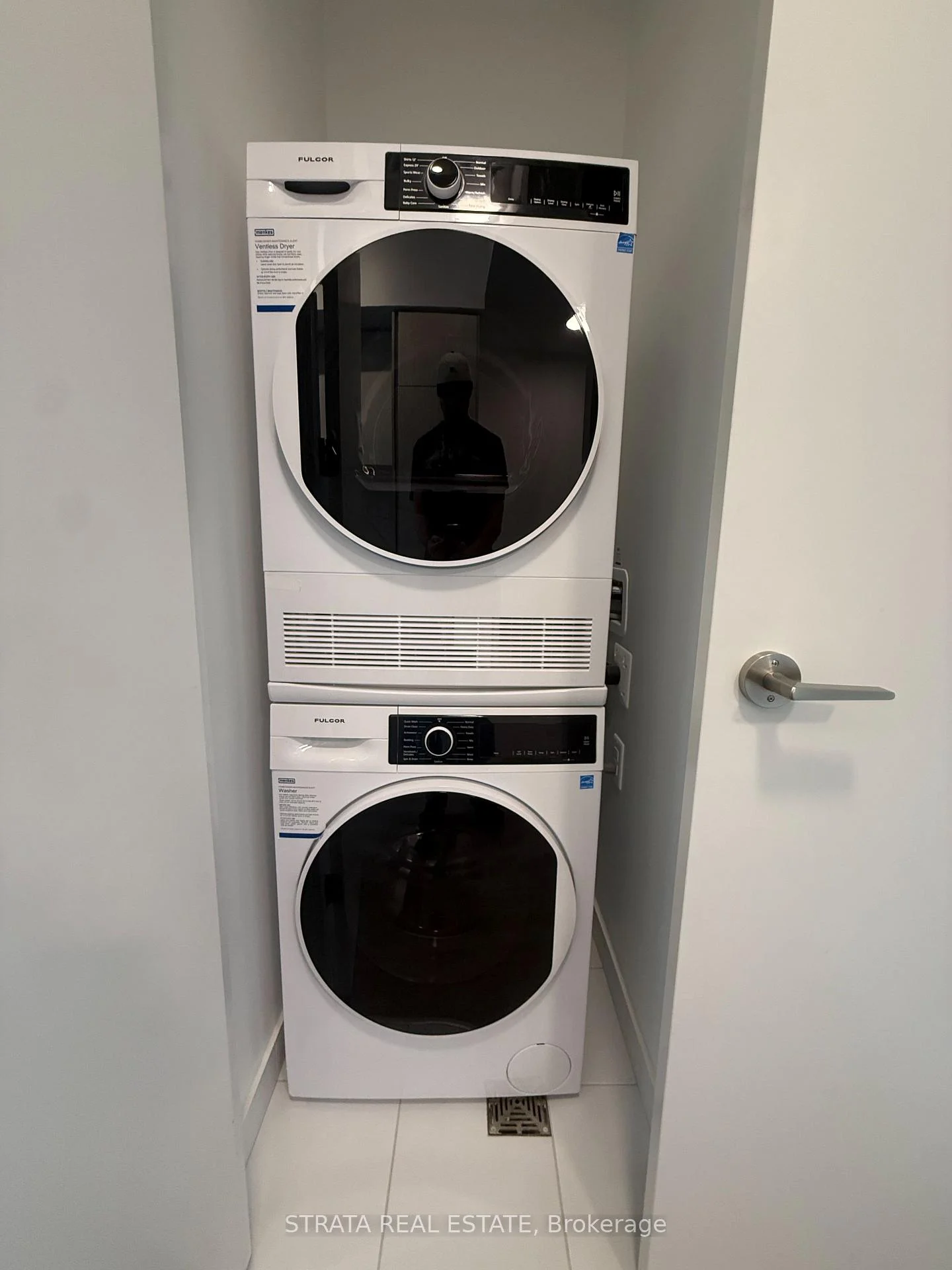 Photo 13 of Unit 2316, 180 Front Street E, Toronto, Moss Park — HOMEH
