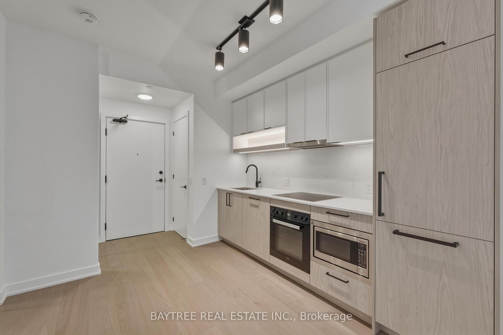 Photo 3 of Unit 533, 91 Montclair Avenue, Toronto, Forest Hill South — HOMEH