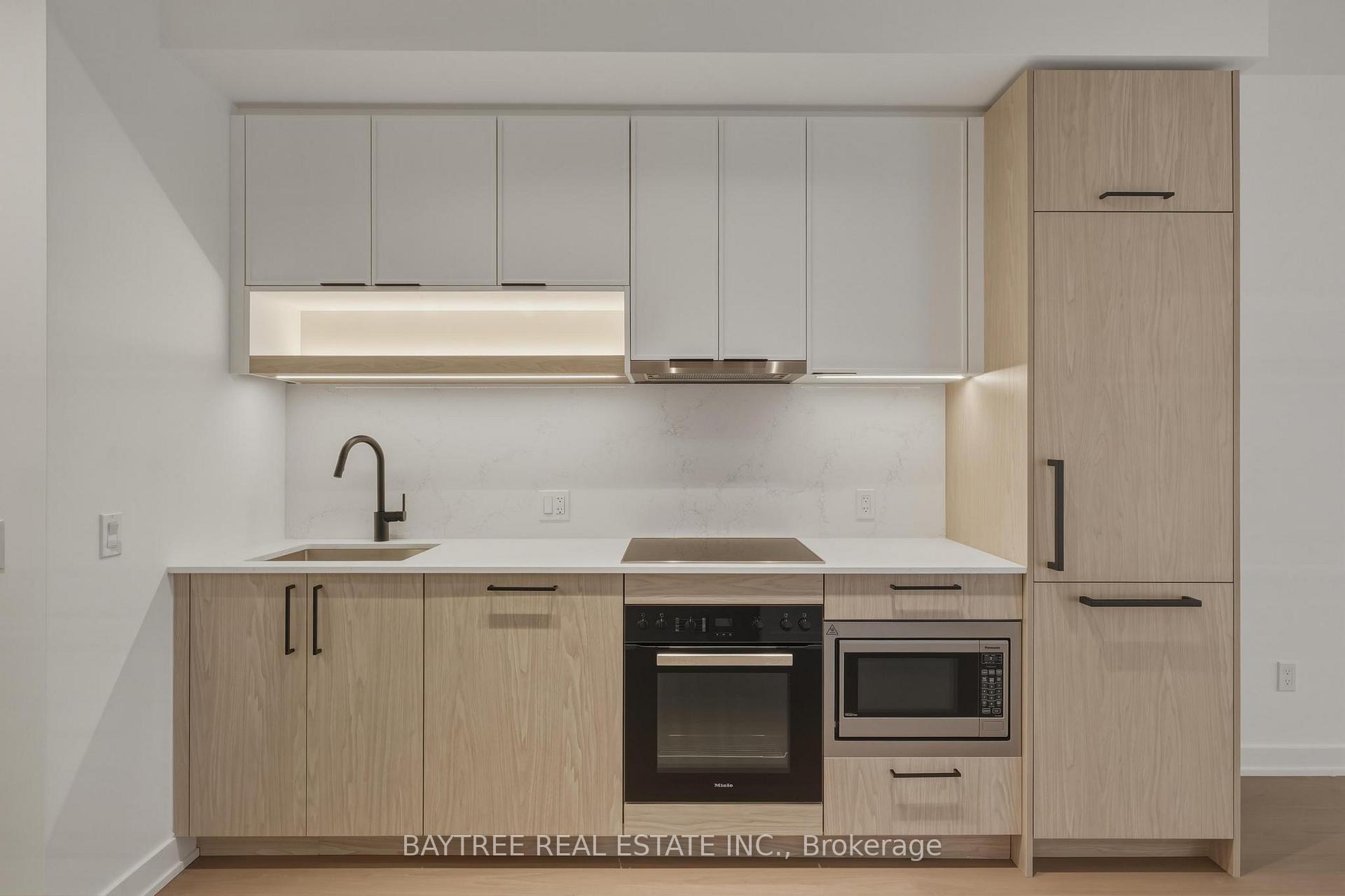 Photo 4 of Unit 533, 91 Montclair Avenue, Toronto, Forest Hill South — HOMEH