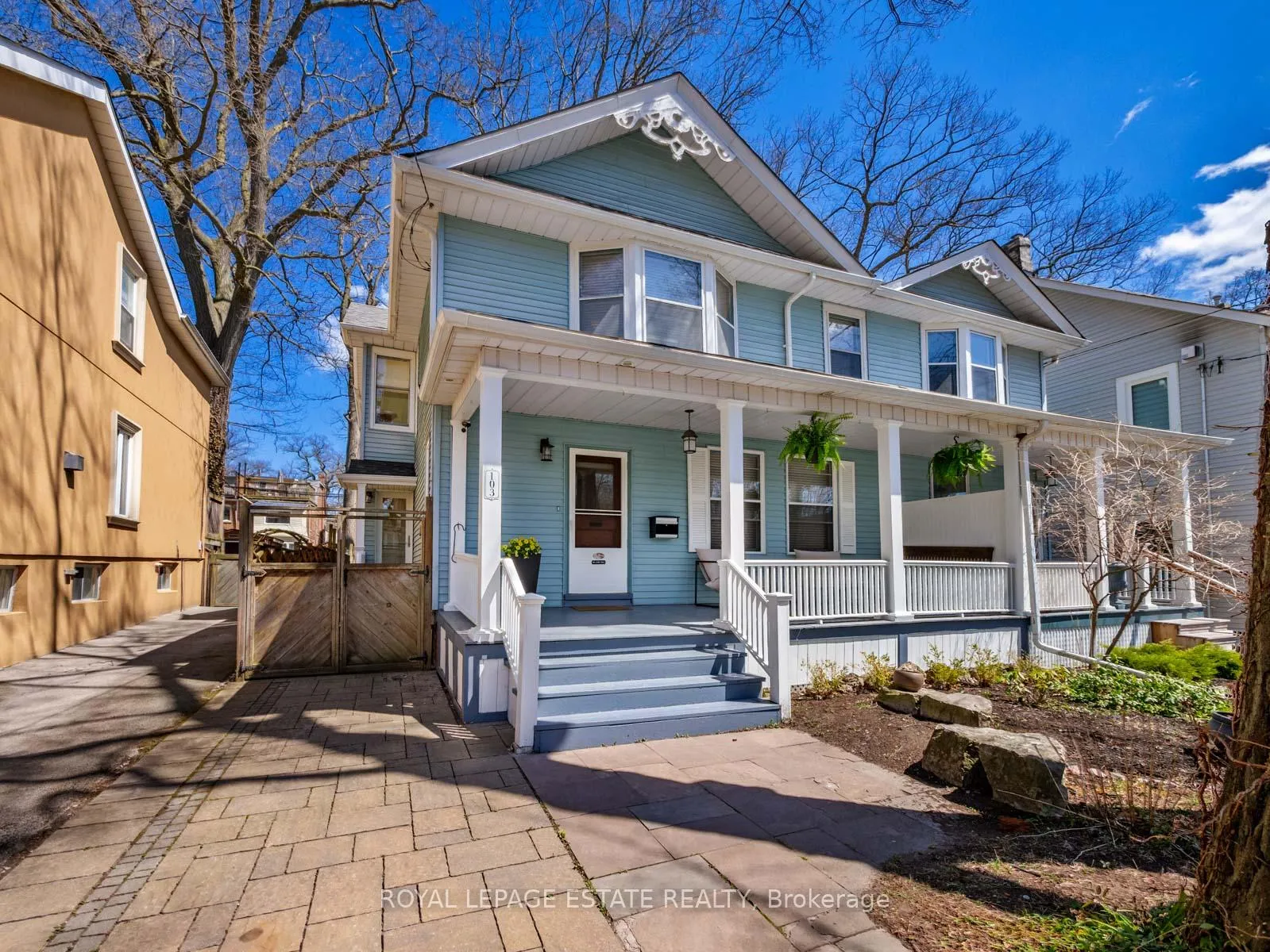 Photo 3 of 103 Silver Birch Avenue, Toronto, The Beaches — HOMEH