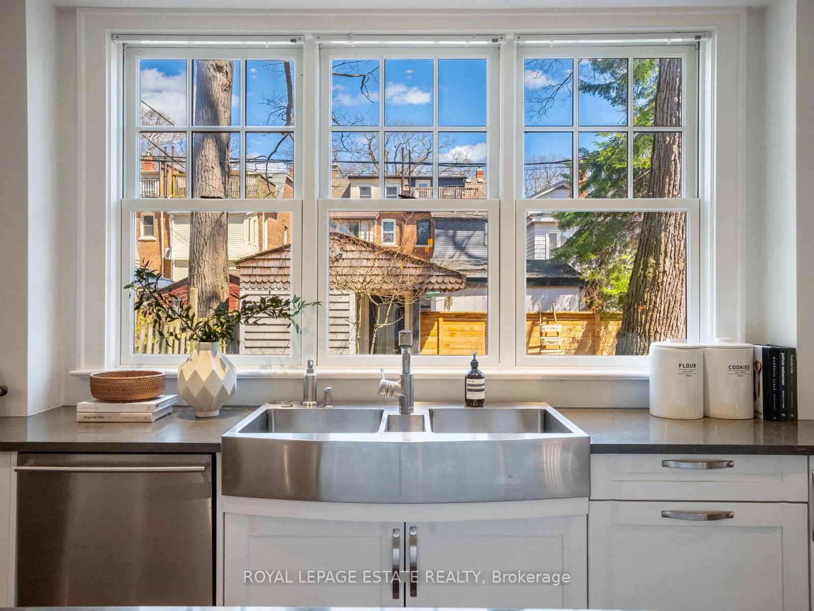Photo 21 of 103 Silver Birch Avenue, Toronto, The Beaches — HOMEH