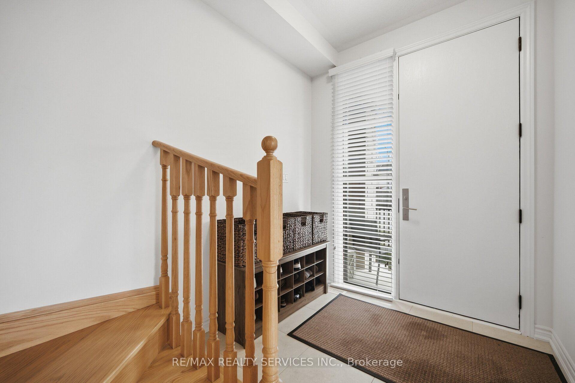Photo 39 of 274 Carnwith Drive E, Whitby, Brooklin — HOMEH