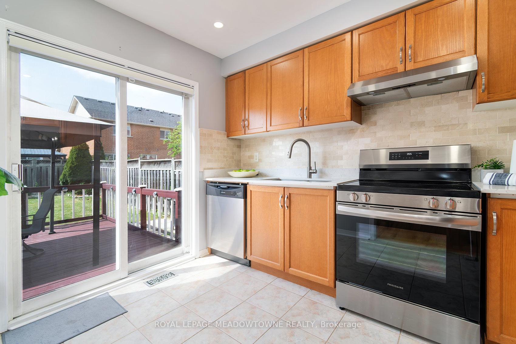 Photo 11 of 3259 Carabella Way, Mississauga, Churchill Meadows — HOMEH