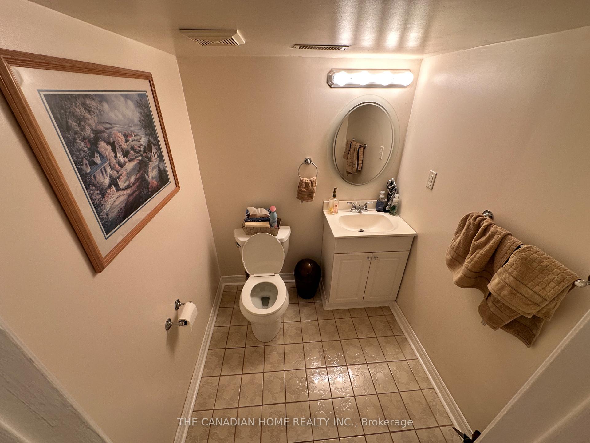 Photo 17 of 131 Colombo Crescent, Vaughan, Maple — HOMEH