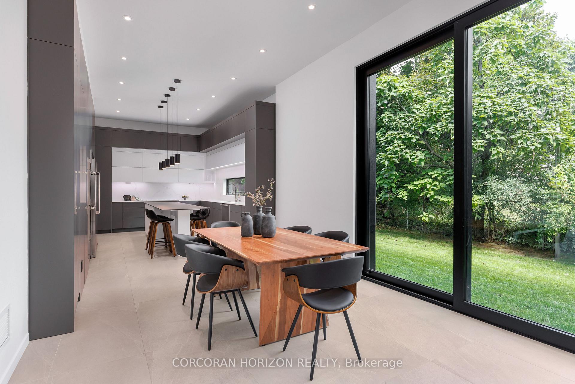 Photo 12 of 1277 Hillview Crescent, Oakville, Falgarwood — HOMEH