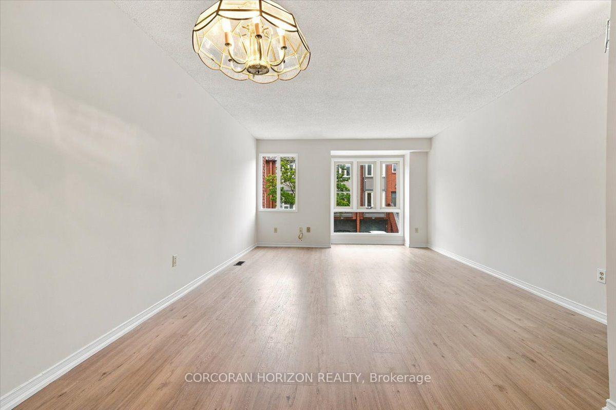 Photo 12 of Unit 331, 895 Maple Avenue, Burlington, Brant — HOMEH