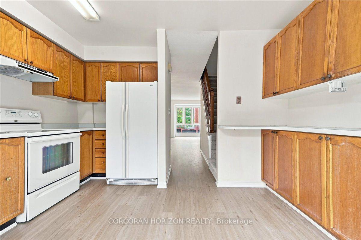 Photo 15 of Unit 331, 895 Maple Avenue, Burlington, Brant — HOMEH
