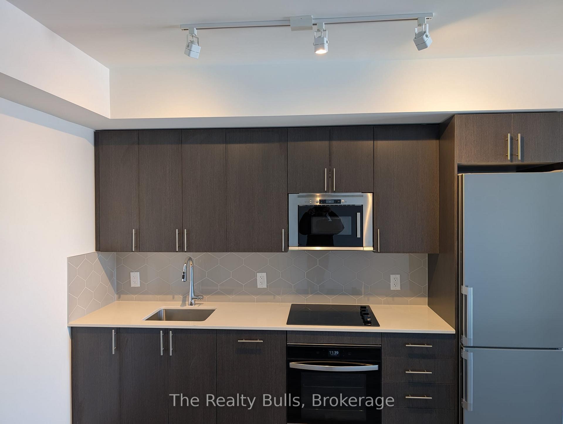 Photo 4 of Unit 2009, 2545 Simcoe Street, Oshawa, Windfields — HOMEH