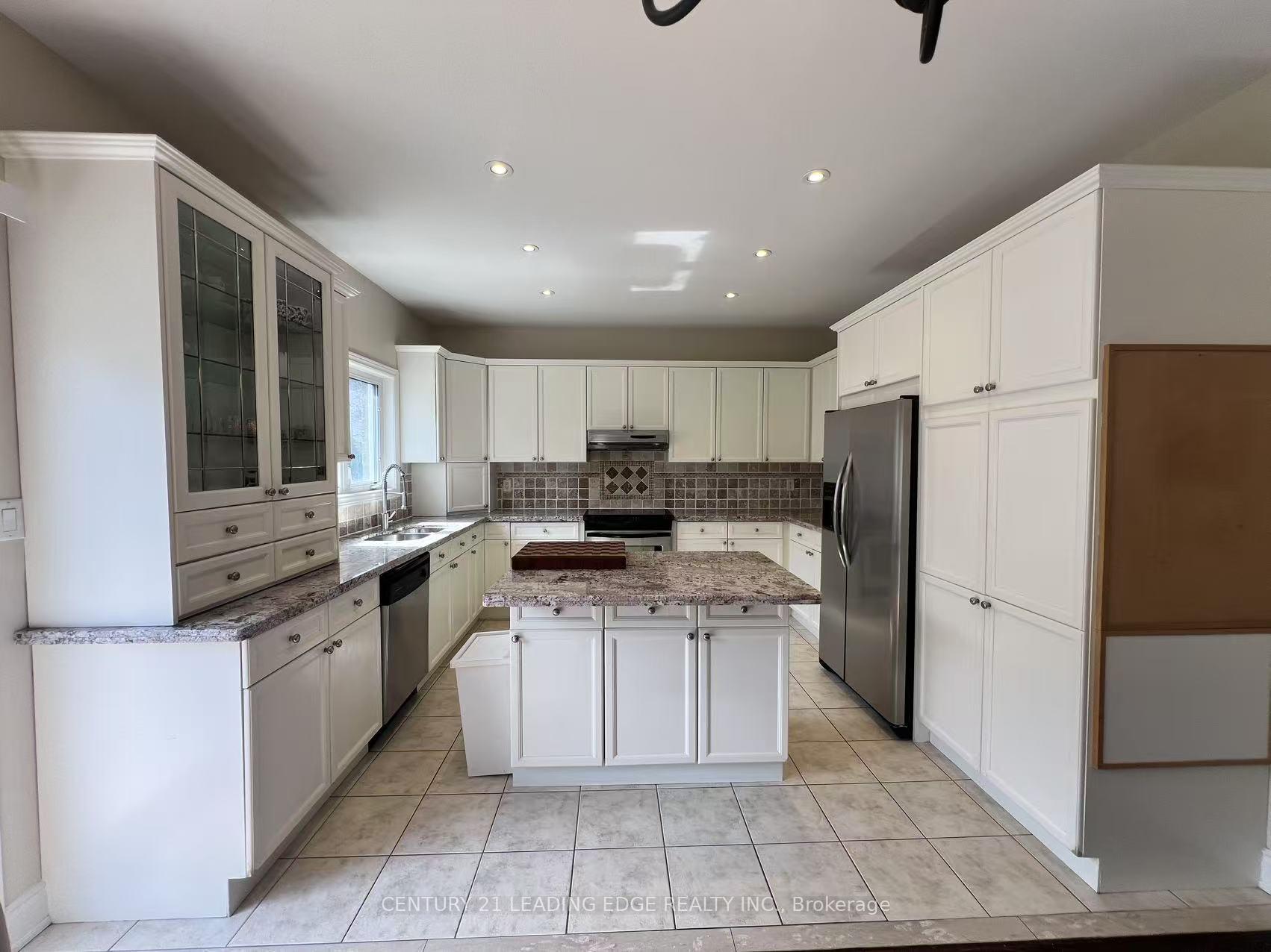Photo 3 of 491 Summeridge Drive, Vaughan, Patterson — HOMEH
